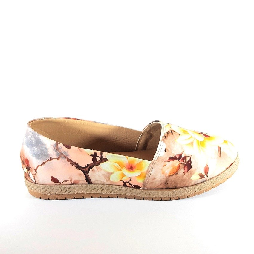 XO STYLE Relax For The Sun With A Lighter And Attractive Sandalwood