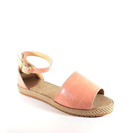 XO STYLE استرخي تحت أشعة الشمس مع خشب الصندل الخفيف والجذاب