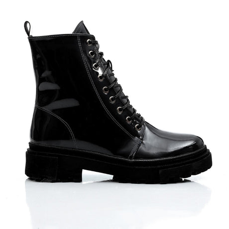 حذاء كاحل من الجلد بتصميم XO