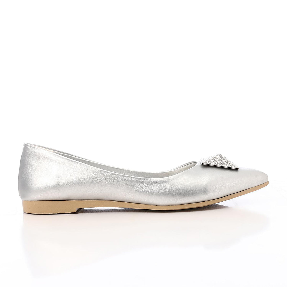 XO - حذاء نسائي جلدي ناعم كاجوال