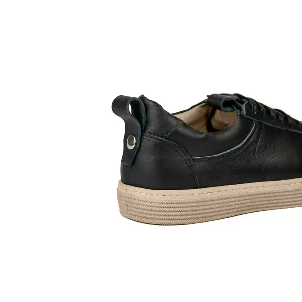 Leazus - New Balance Flat Sneaker - 7001 BLACK