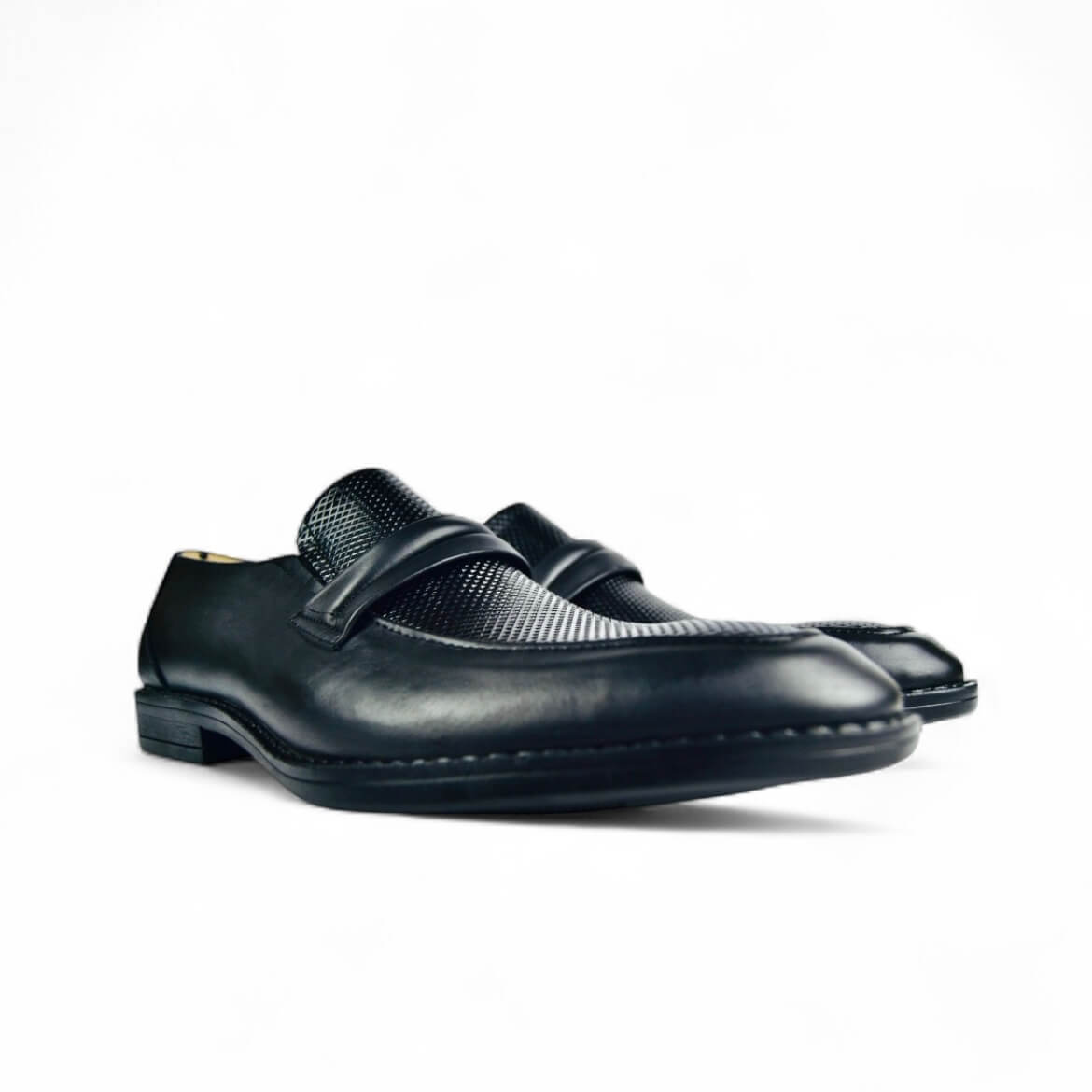 Leazus - Two-Tone Loafer - Black