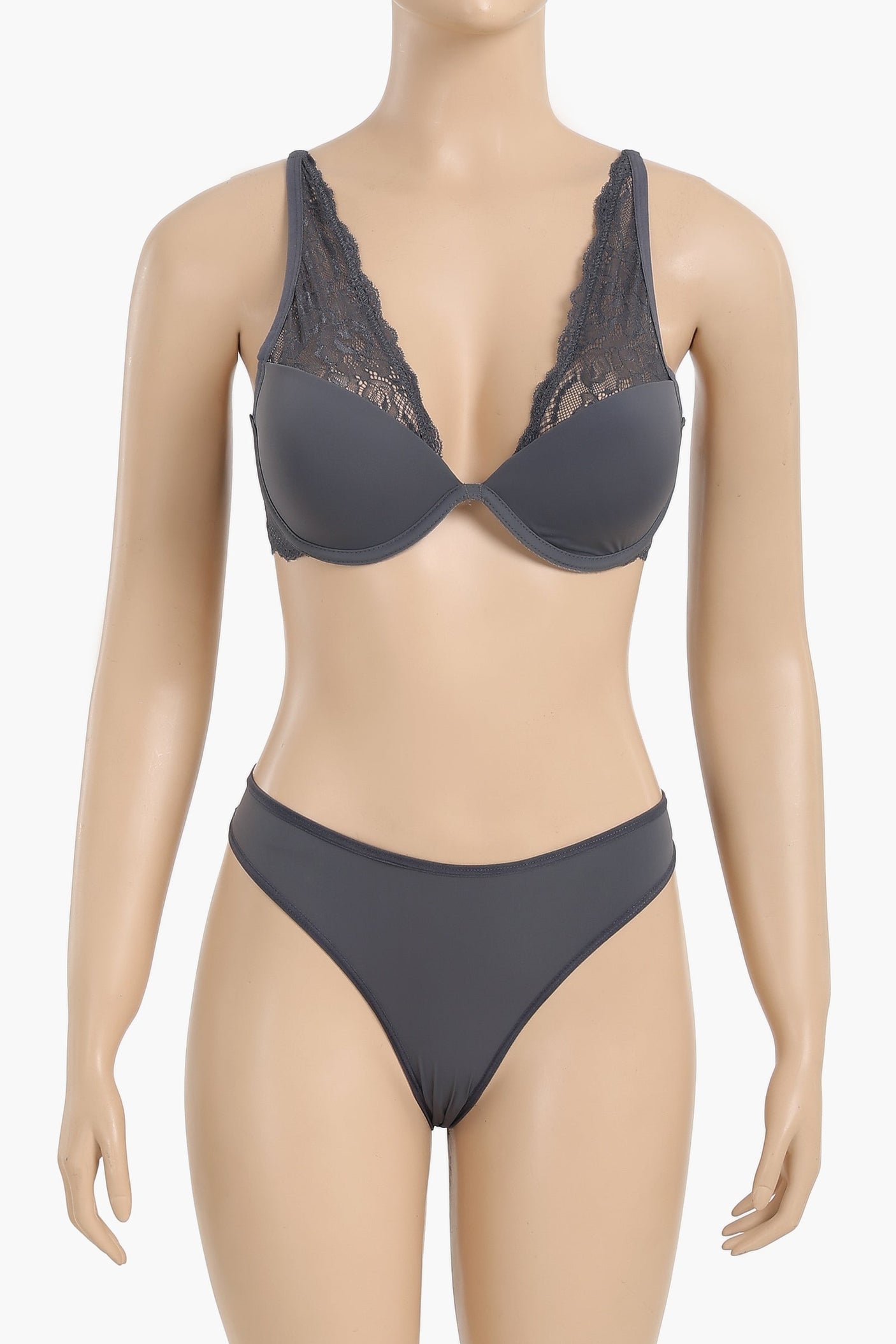 كارينا - طقم حمالة صدر سلكية مع سروال داخلي دانتيل