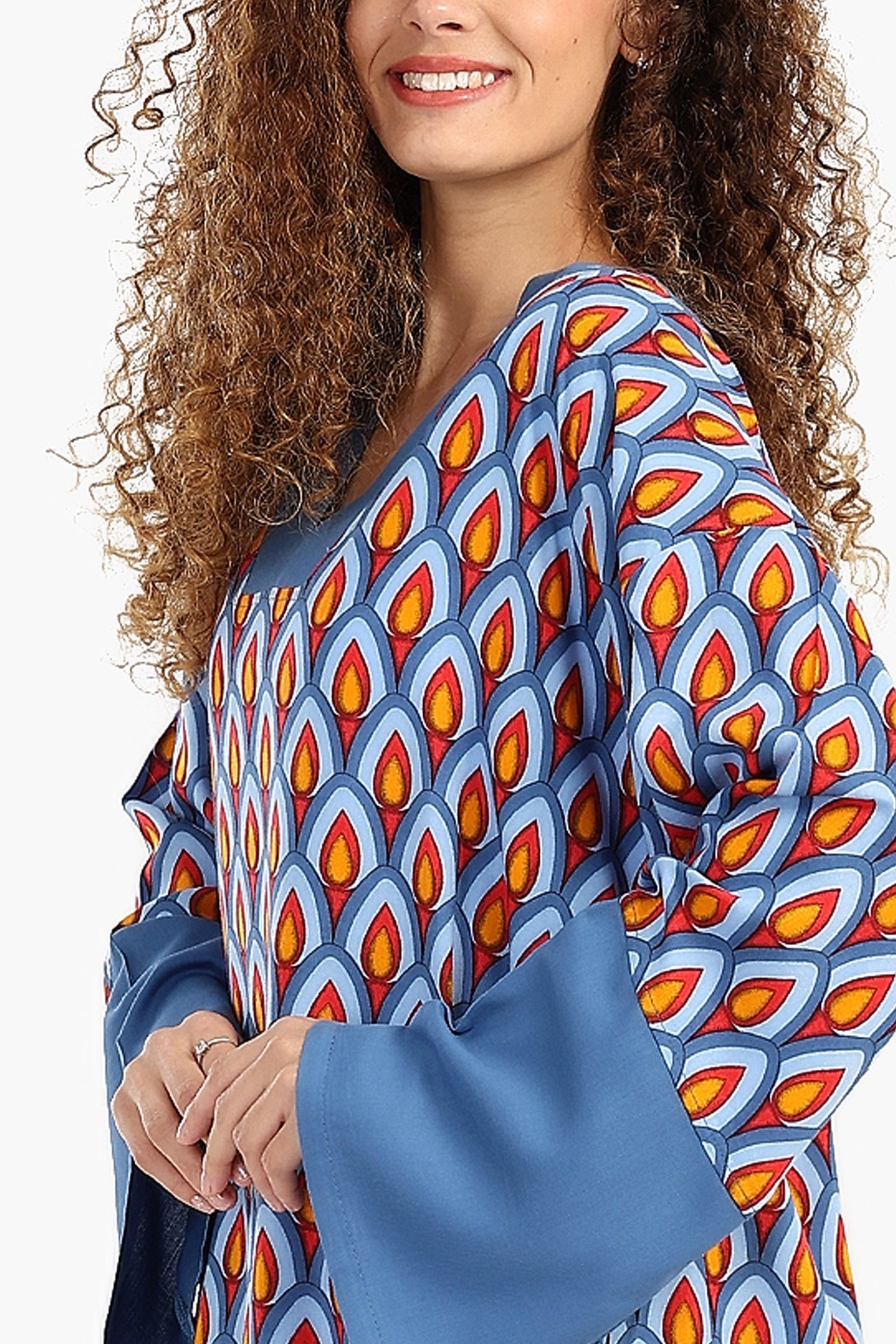 كارينا - فستان كبير الحجم مطبوع بالكامل