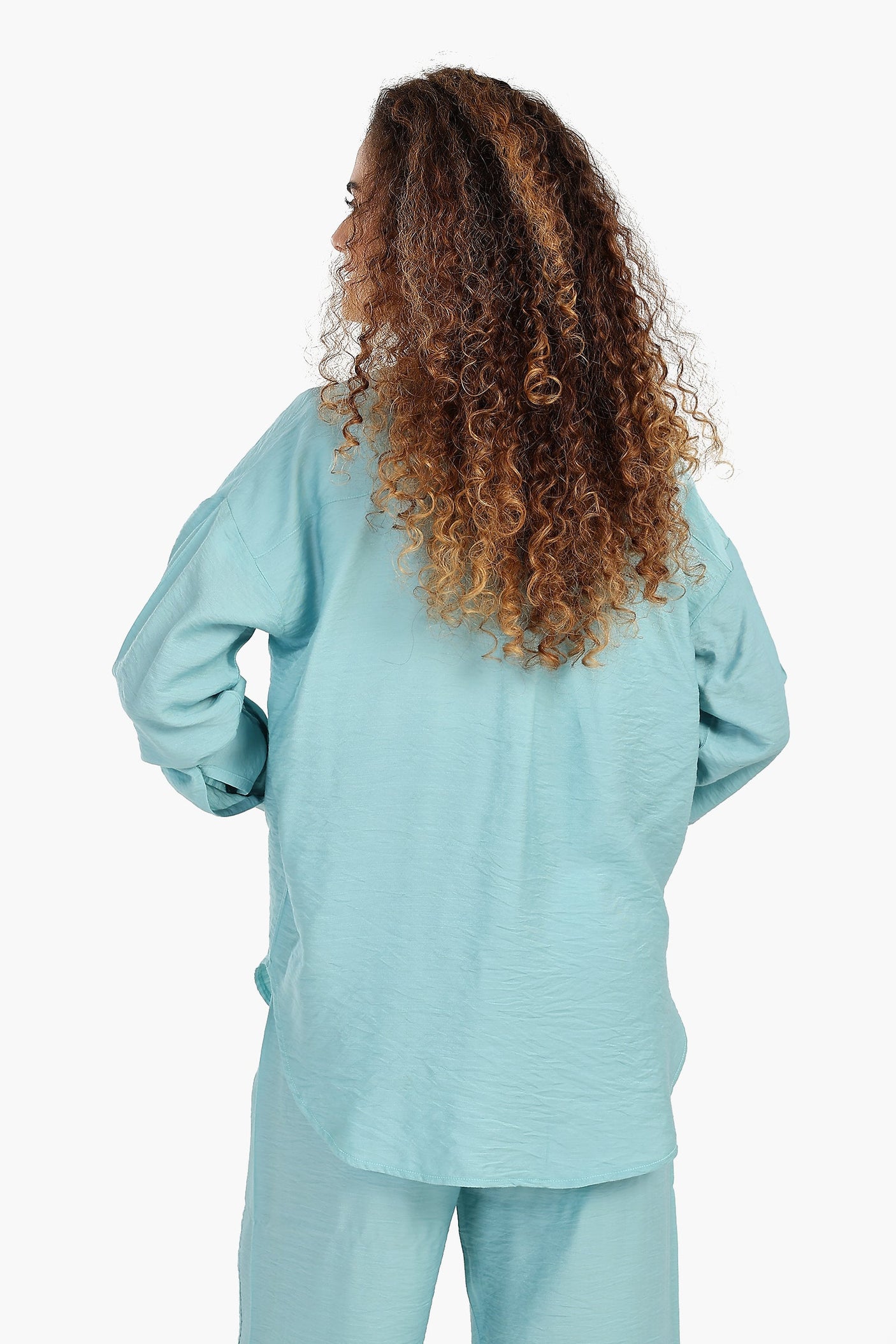 كارينا - قميص استرخاء بكتف منسدل