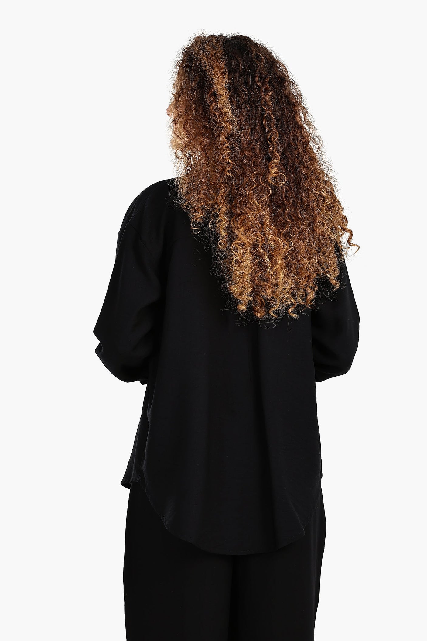 Carina - Classic Button-Up Shirt