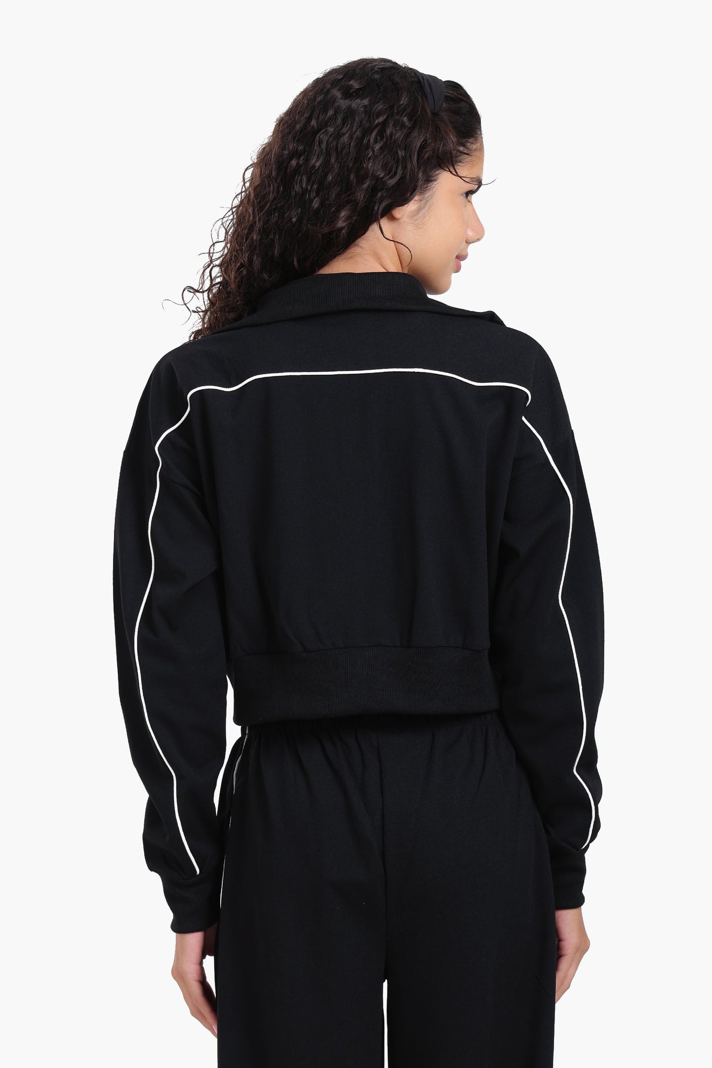 كارينا - سترة استرخاء بخطوط جانبية