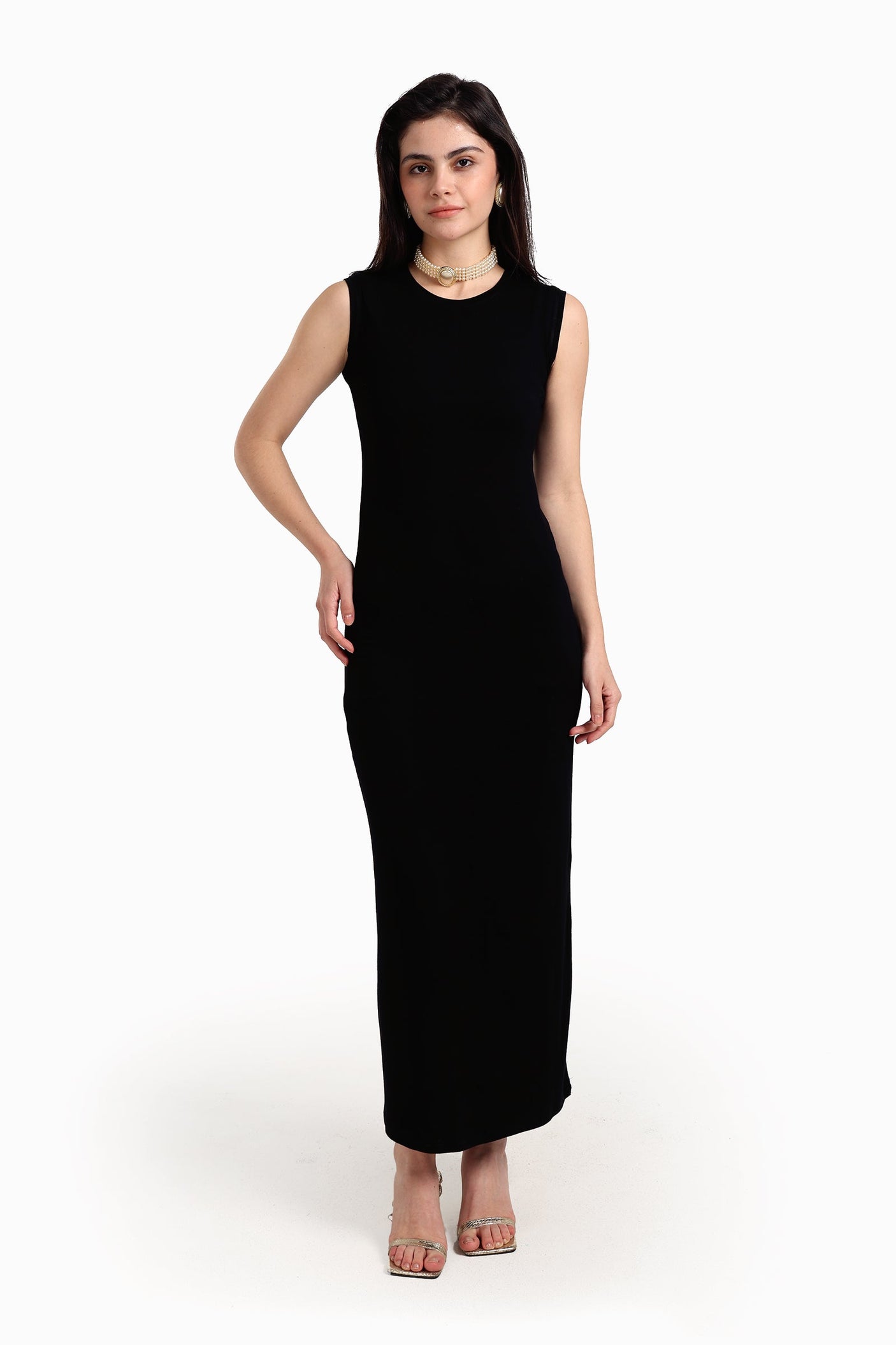 كارينا - فستان بلا أكمام مع فتحة الظهر