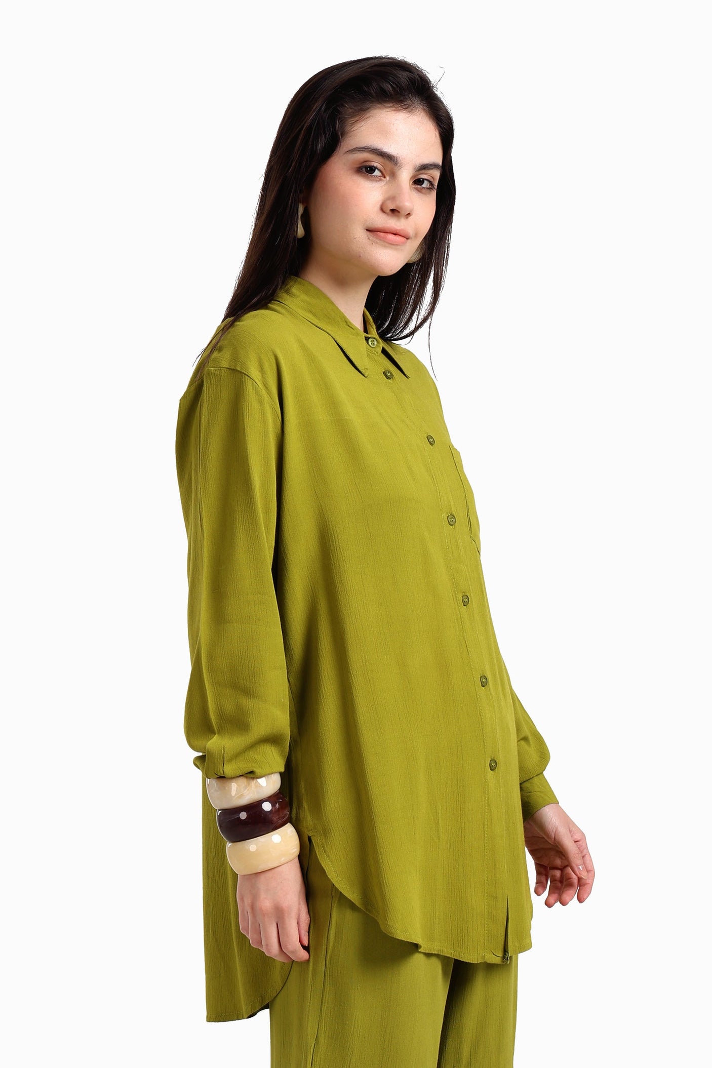 كارينا - قميص كلاسيكي بياقة دائرية