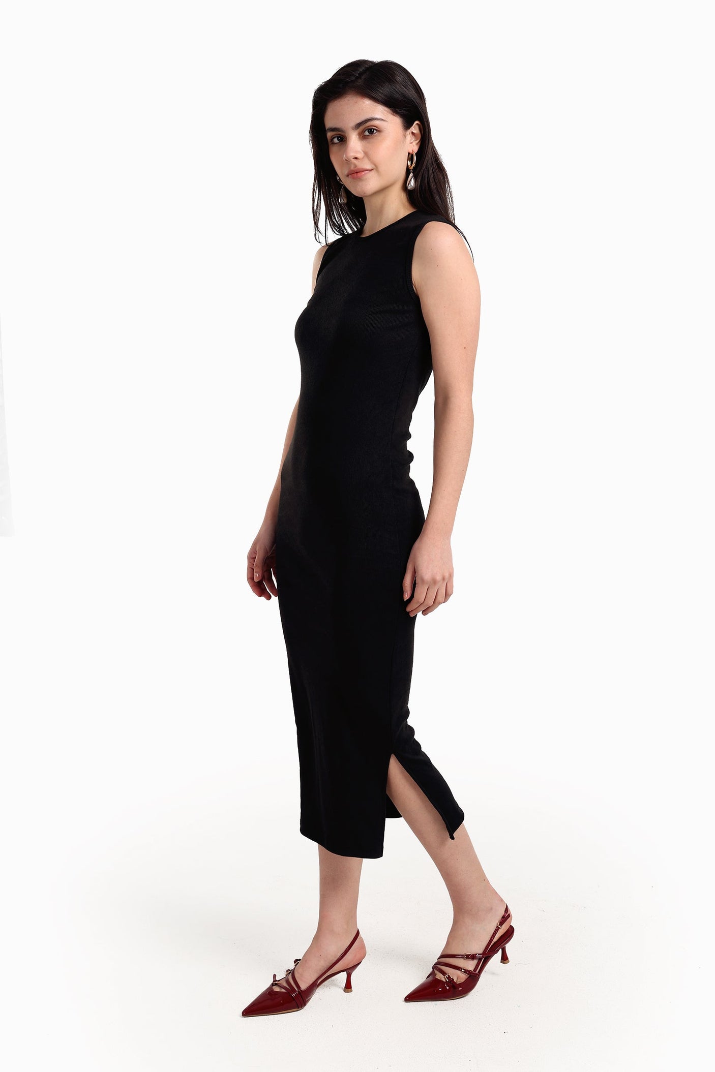 كارينا - فستان ميدي بقصة ضيقة