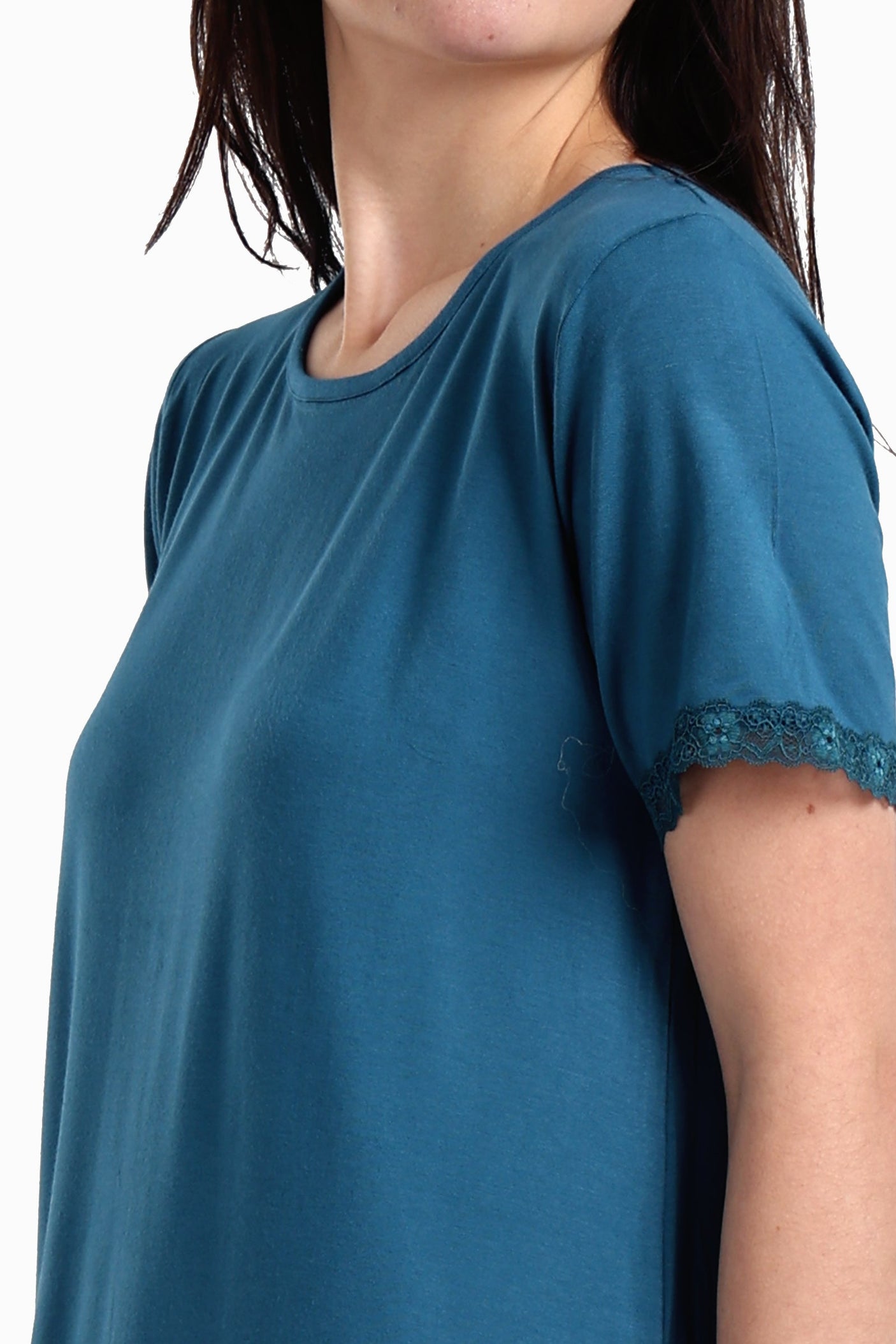 كارينا - قميص نوم خفيف الوزن مع دانتيل