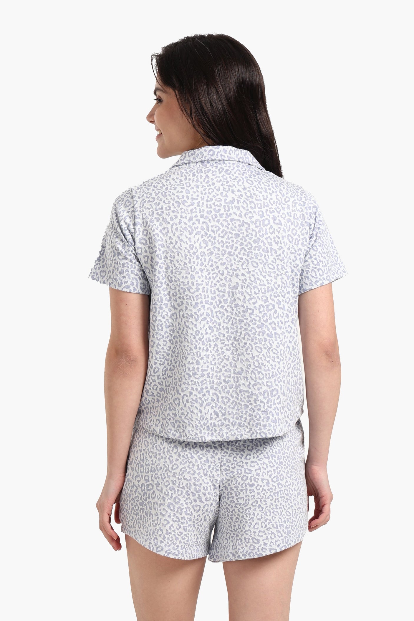 كارينا - طقم بيجامة بطباعة الفهد أنيقة