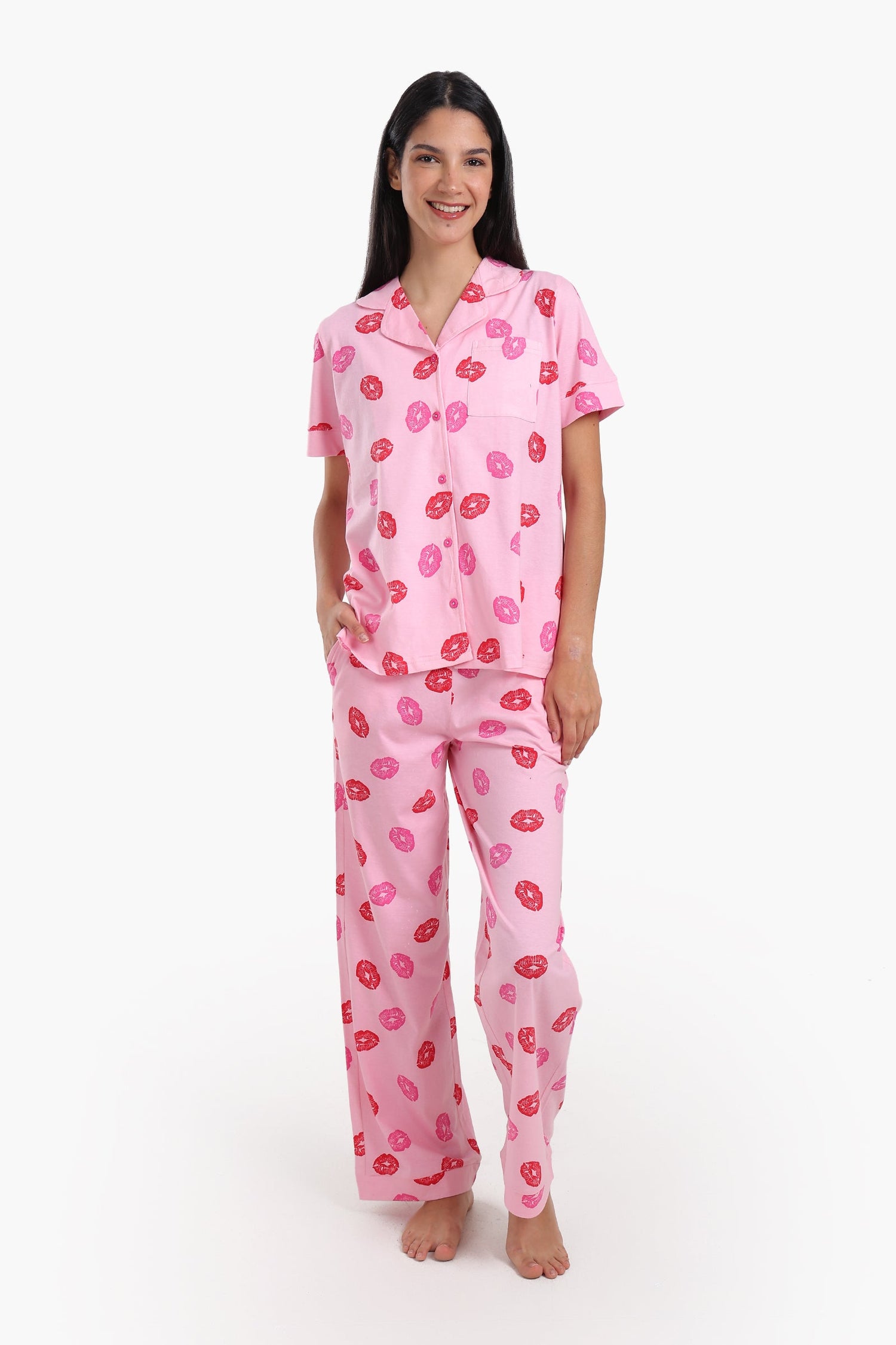 كارينا - طقم بيجامة مطبوع عليه شفاه