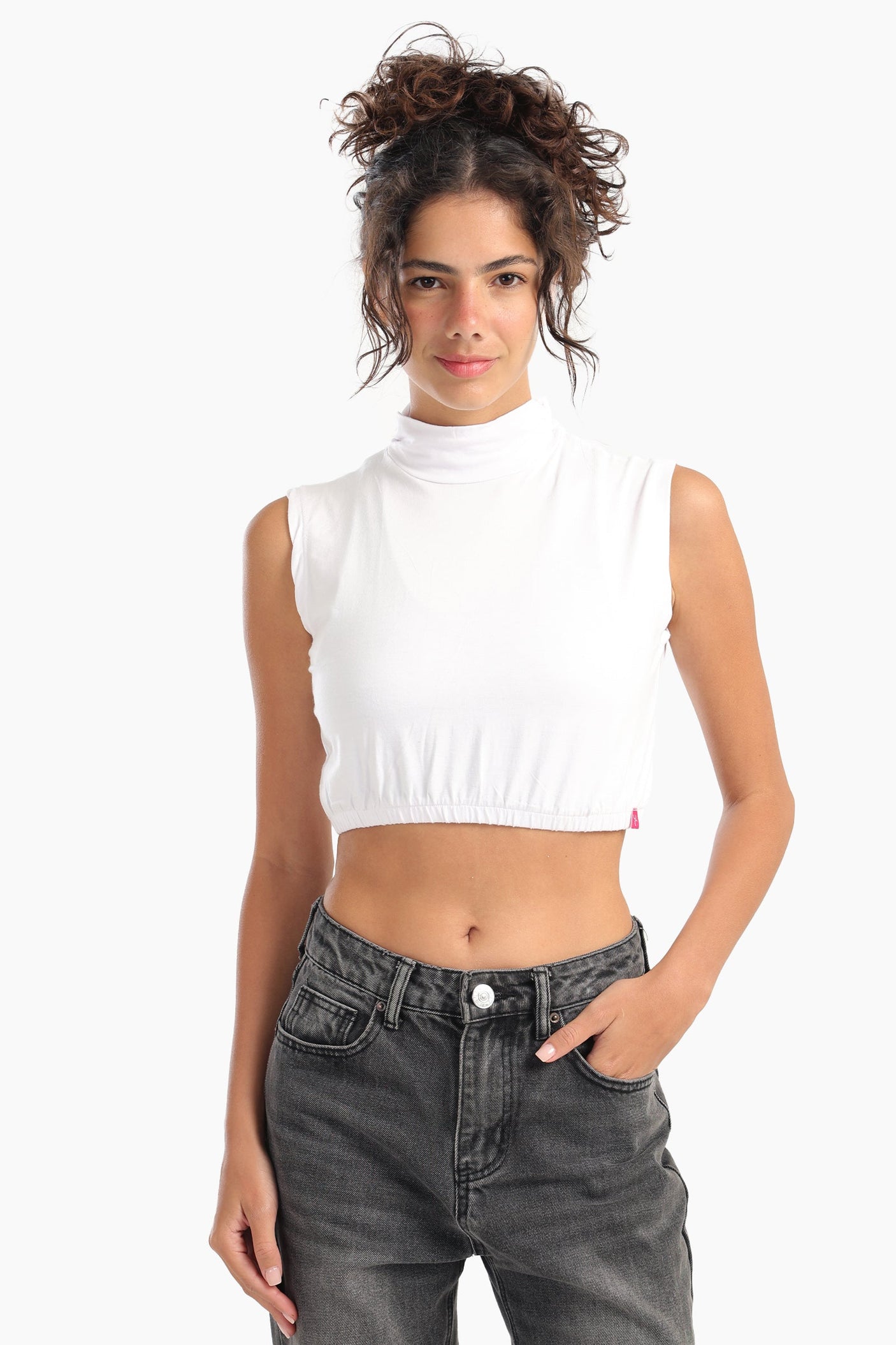 كارينا - غطاء رقبة عالي بدون أكمام