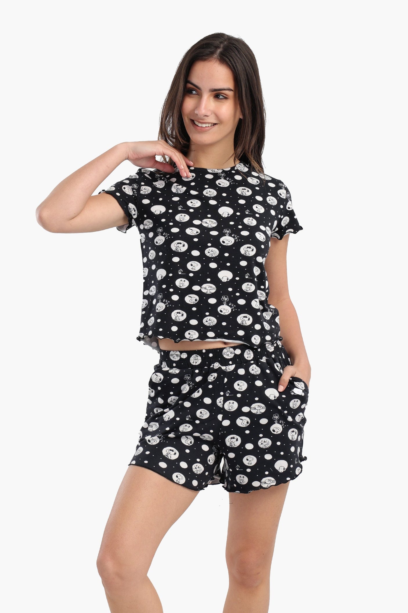 كارينا - طقم بيجامة مطبوع عليه سنوبي