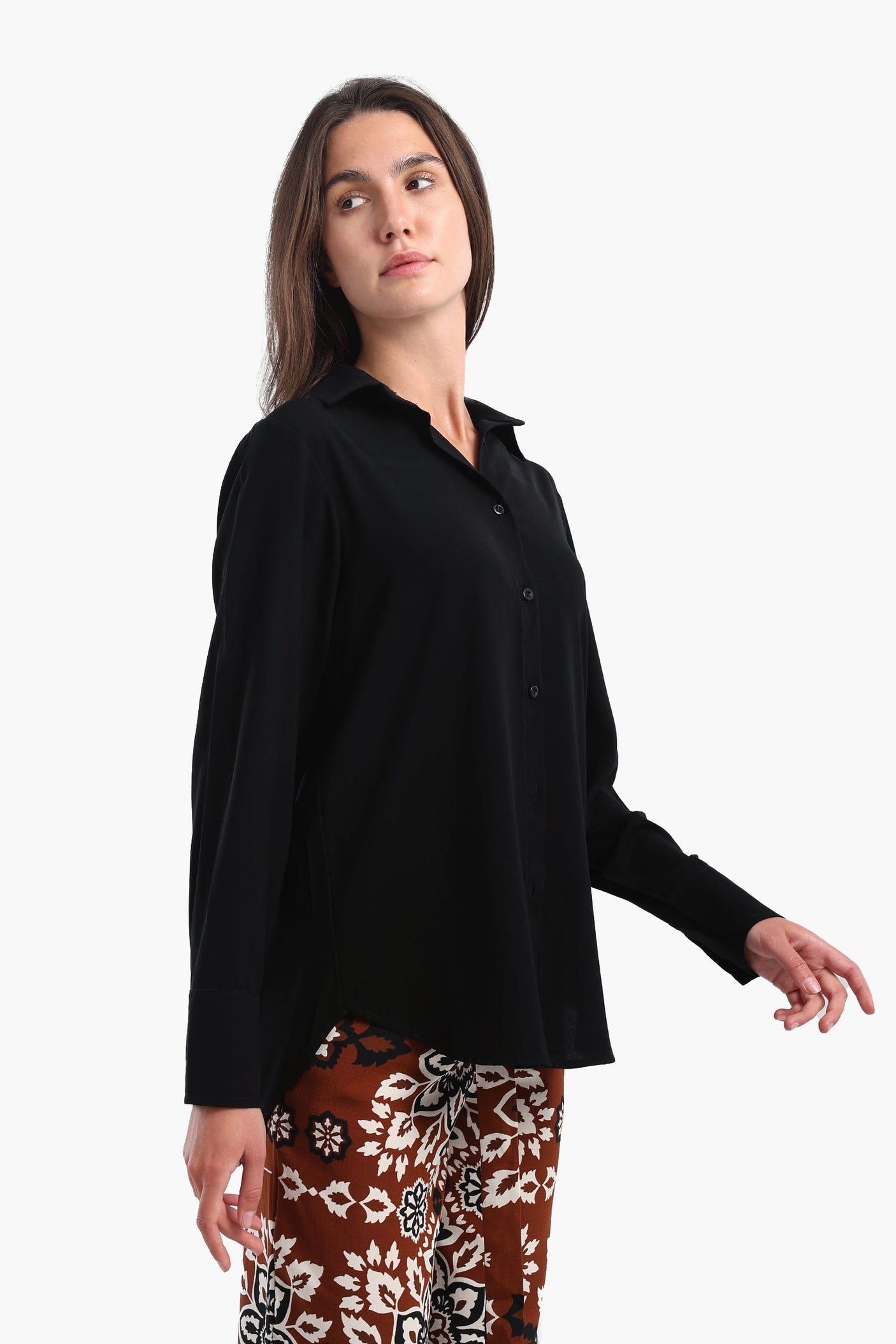 Carina - Basic Black Shirt