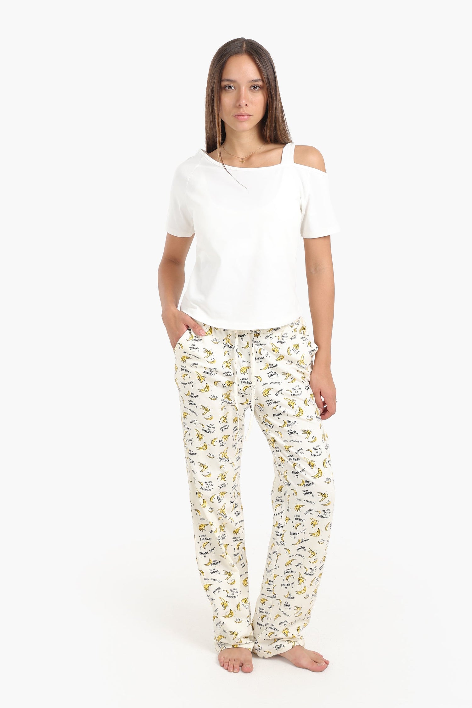 كارينا - طقم بيجامة بفتحة كتف