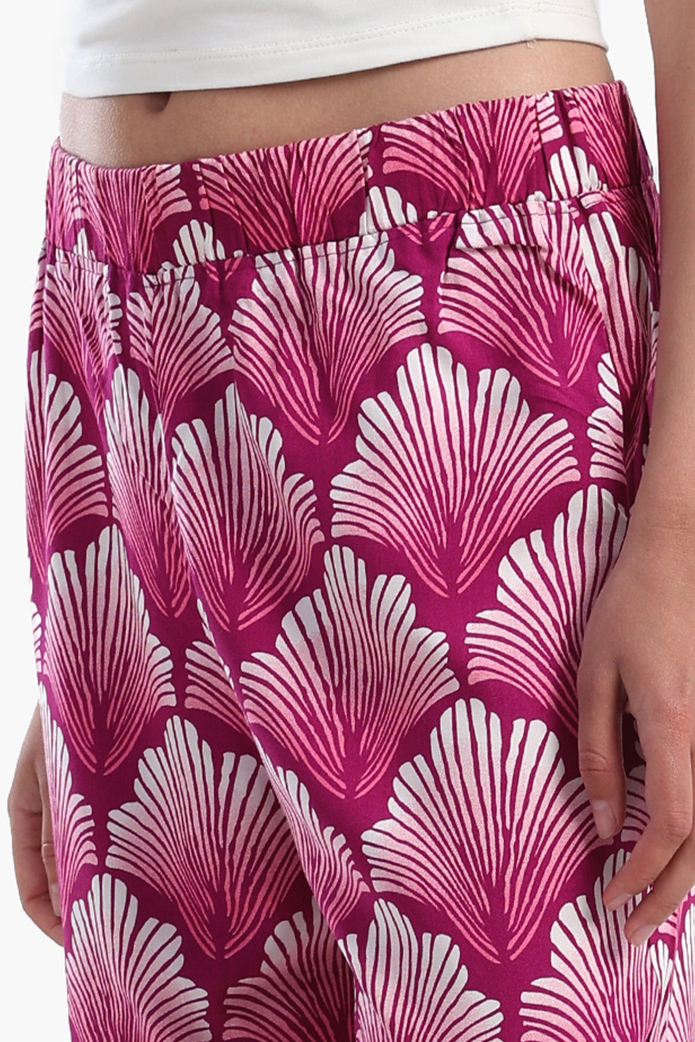 كارينا - بنطال مطبوع عليه صدفة