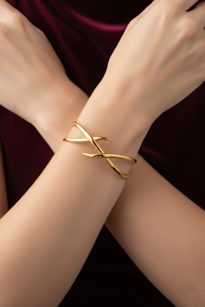 Elegant Intertwined Gold Bracelet