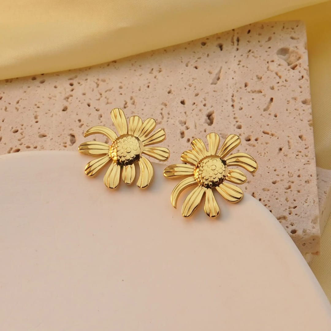 Gold Daisy Flower Earrings