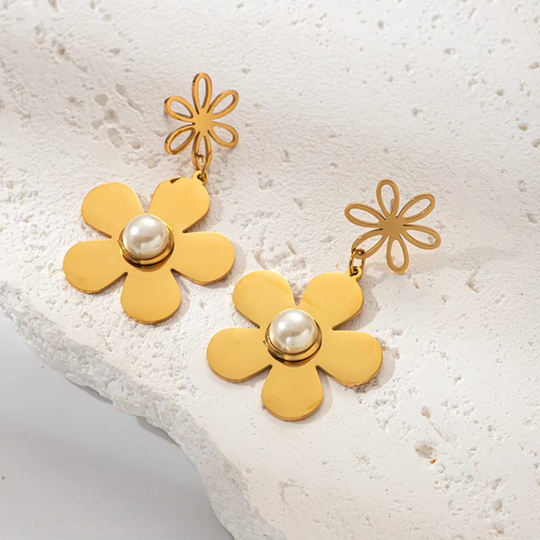 Flower Earrings with Pearl