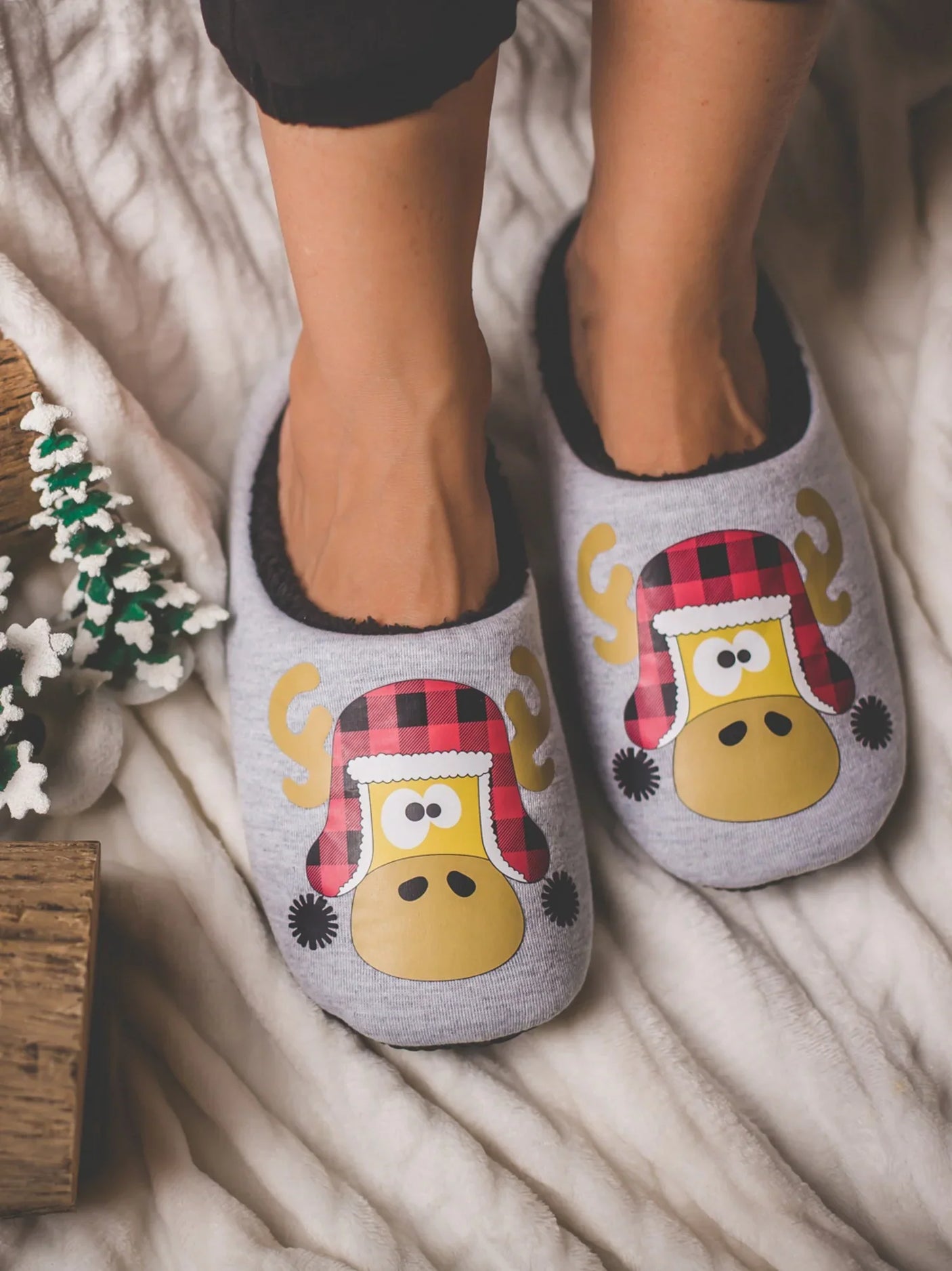 شبشب لكلوك شتوي فرو للبيت للنساء