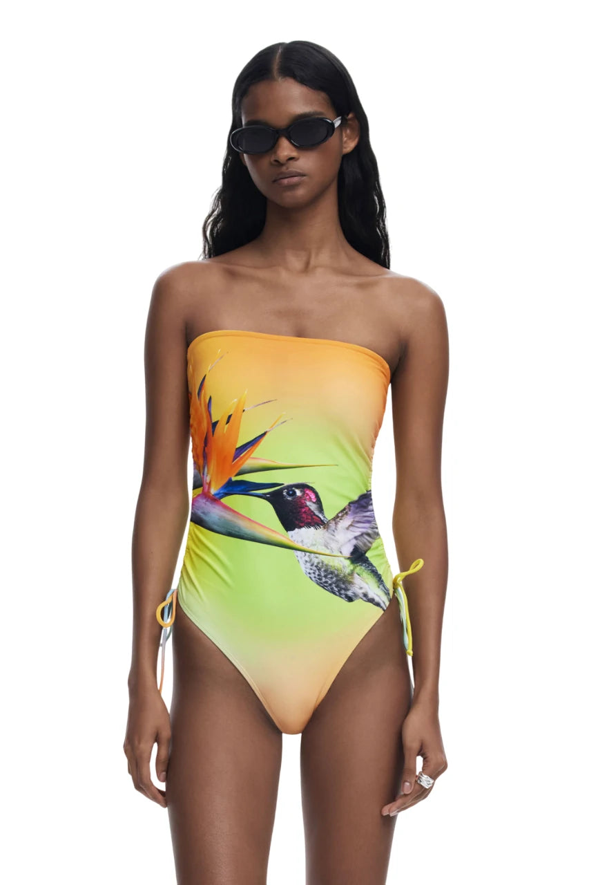 ديسيجوال -ملابس السباحة كوليبري- بيعت من قبل اف اي جي