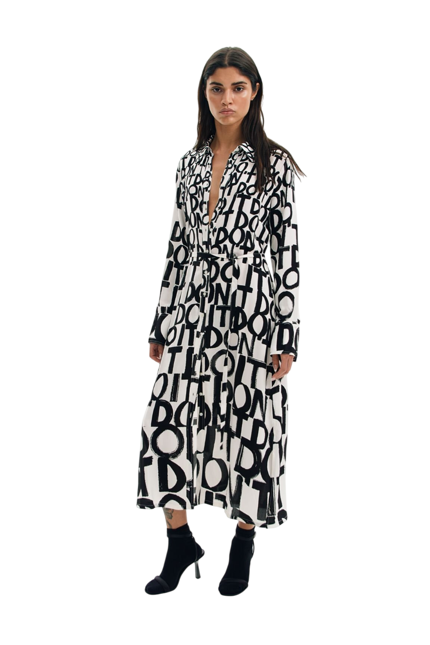 ديسيجوال -فستان ميدي مزين بأحرف- بيعت من قبل اف اي جي