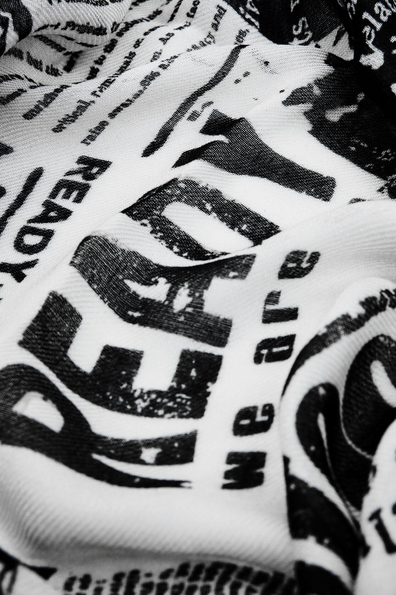 Desigual - Rectangular newspaper scarf