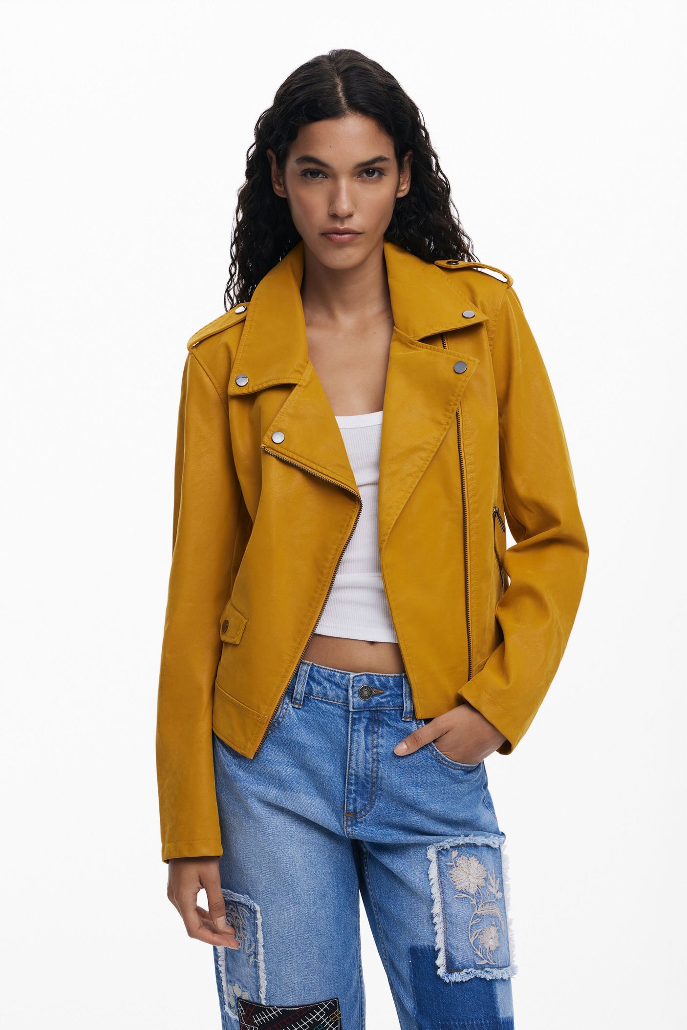 Desigual - Cropped jeans with patches