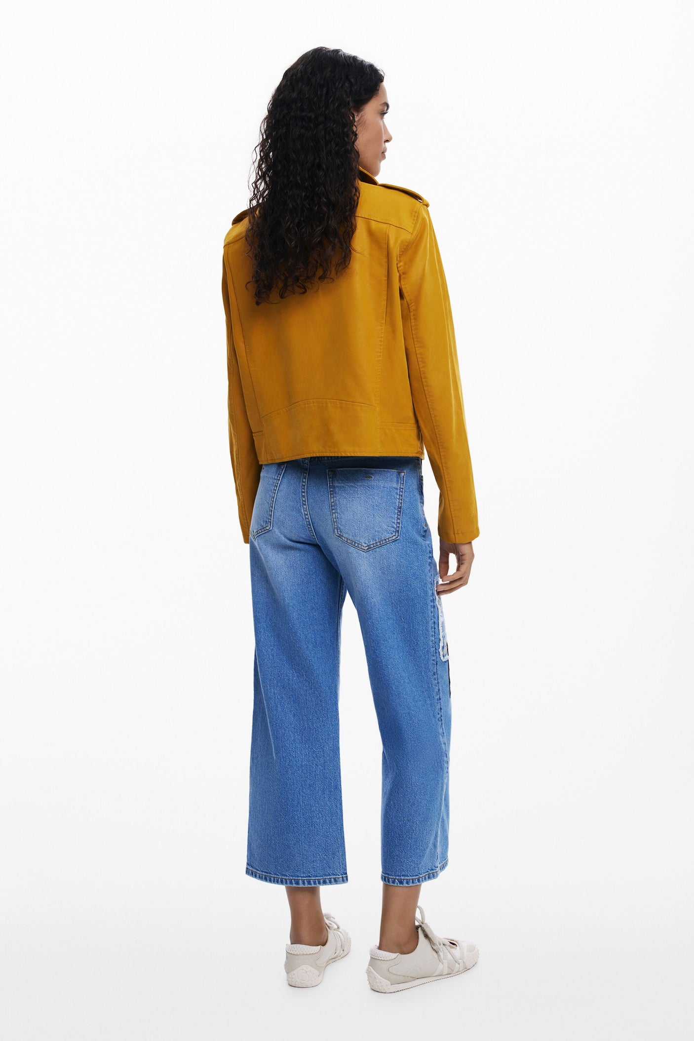 Desigual - Cropped jeans with patches