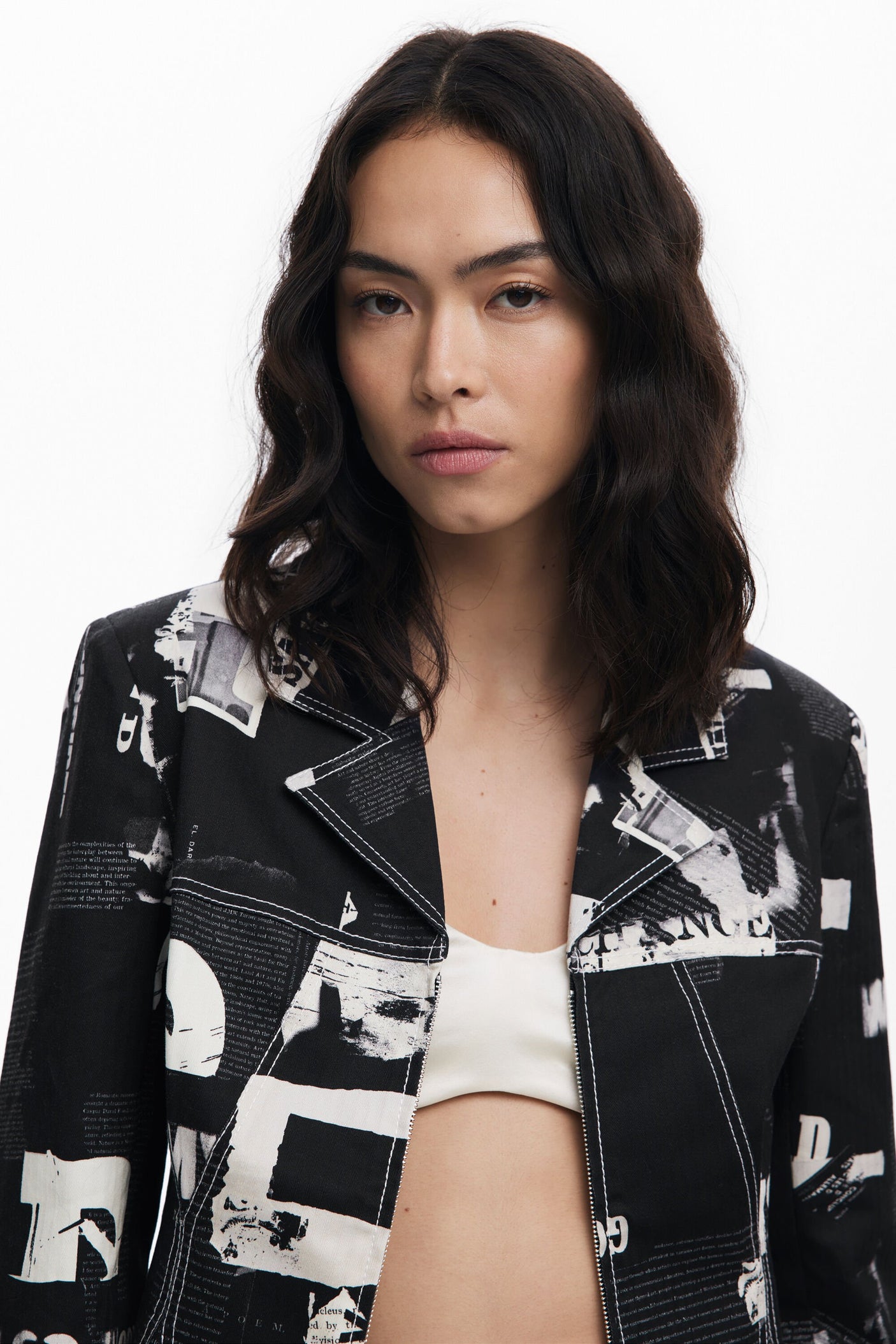 Desigual - Newspaper zipper blazer