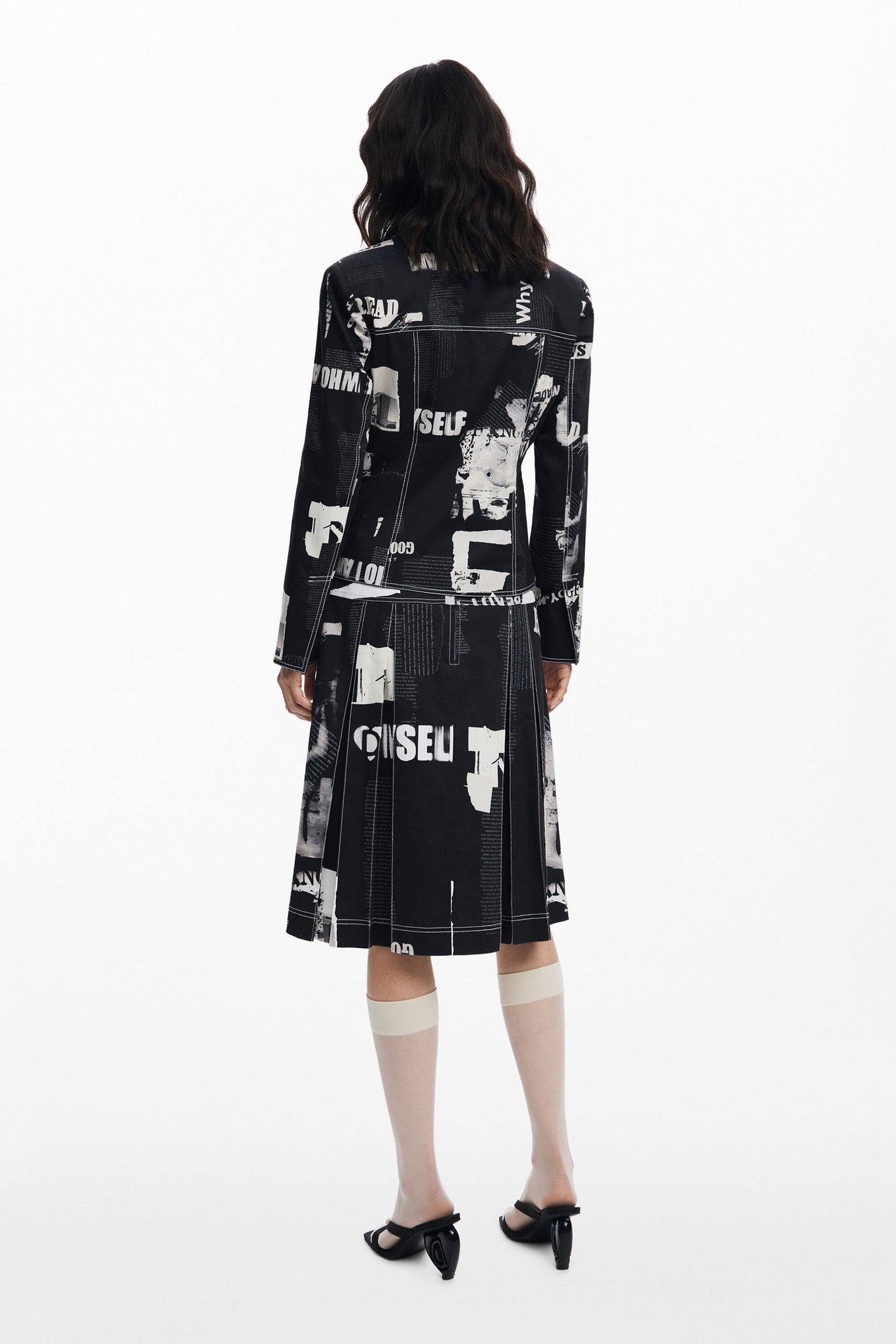 Desigual - Newspaper zipper blazer