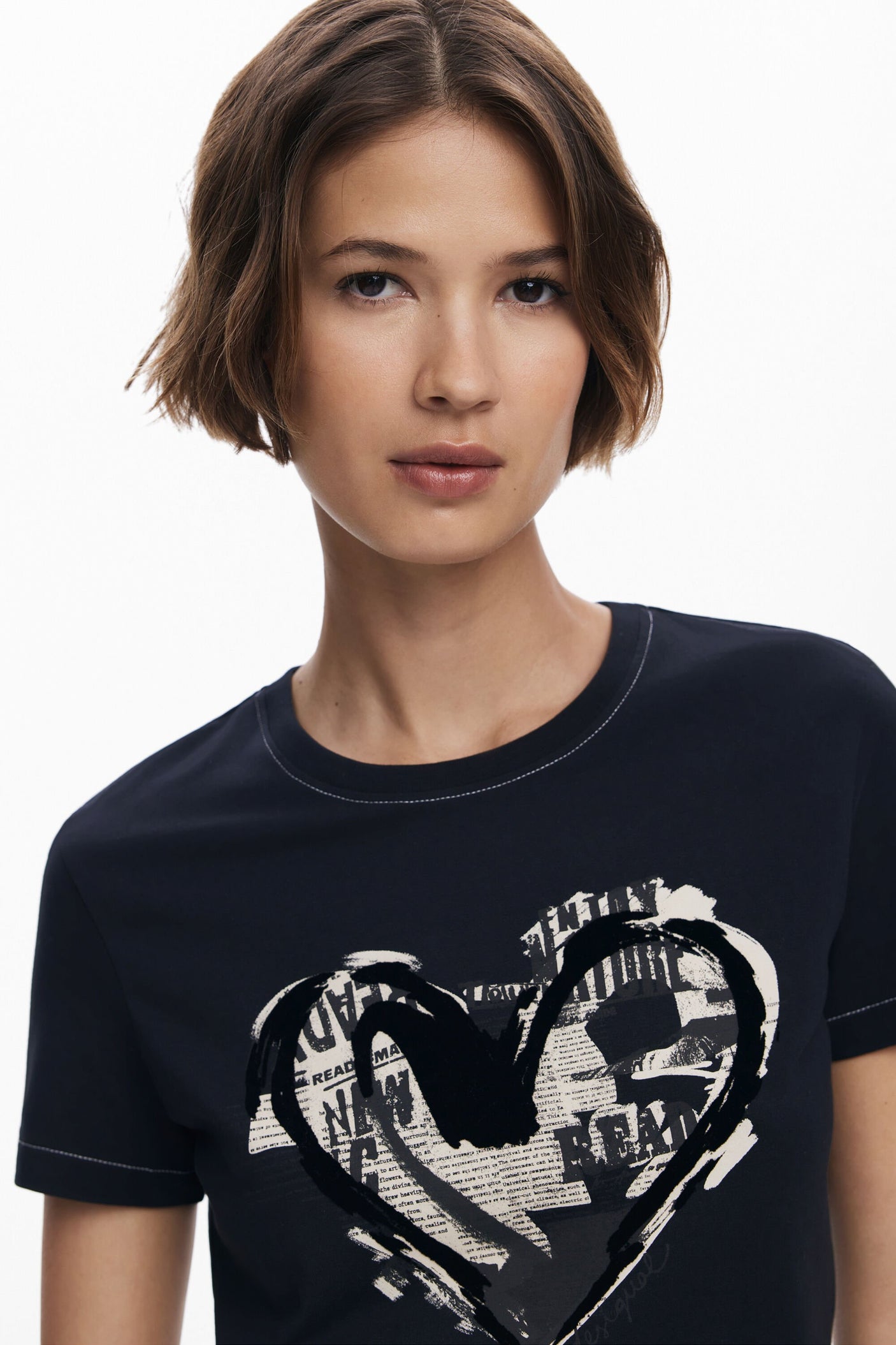 Desigual - Newspaper heart T-shirt