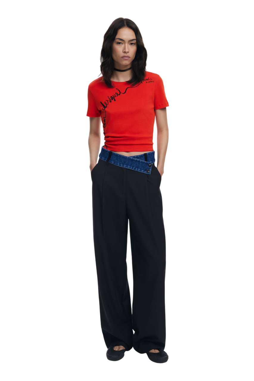 Desigual - T-shirt with embroidered phrase