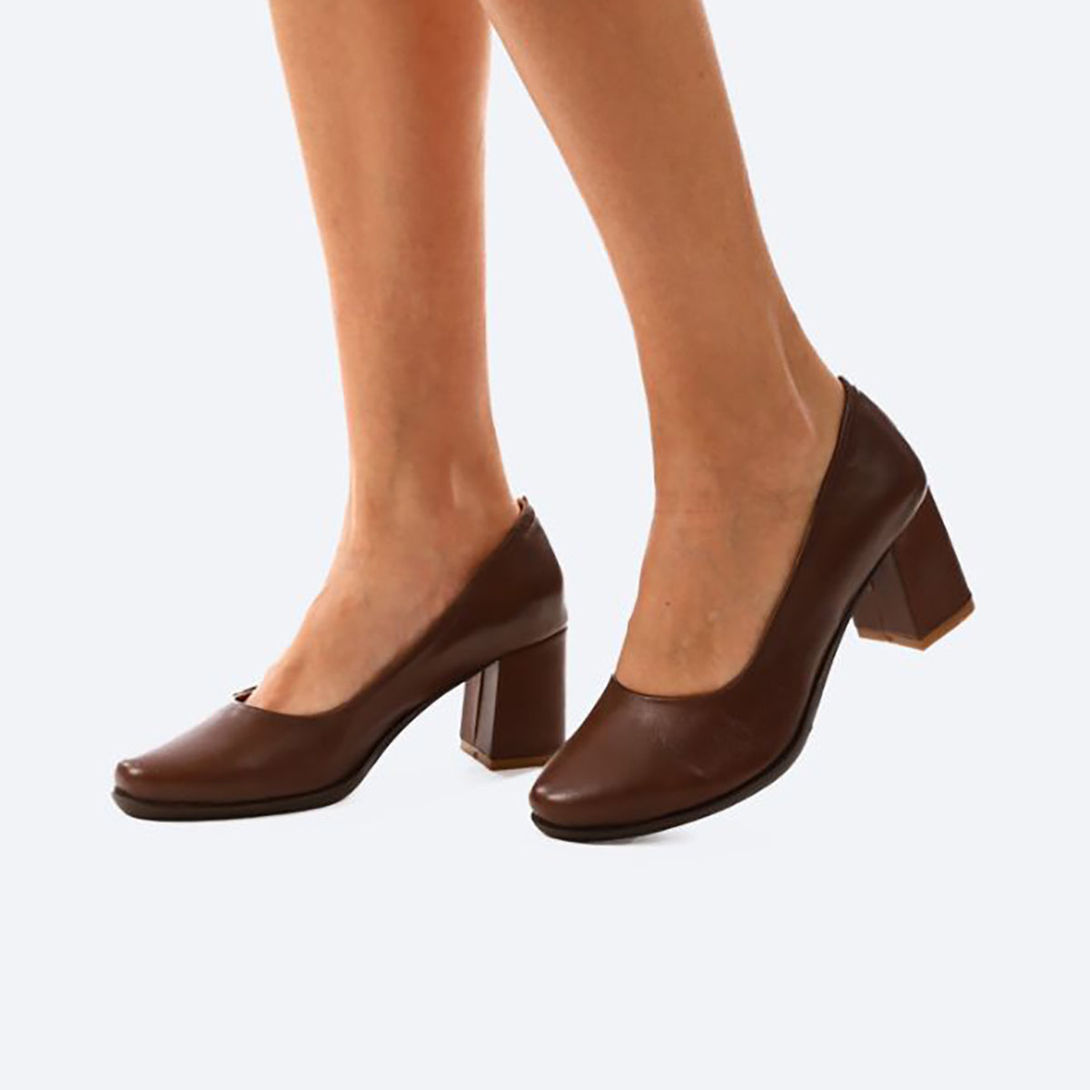 مستر جو - حذاء جلد بكعب سميك للنساء