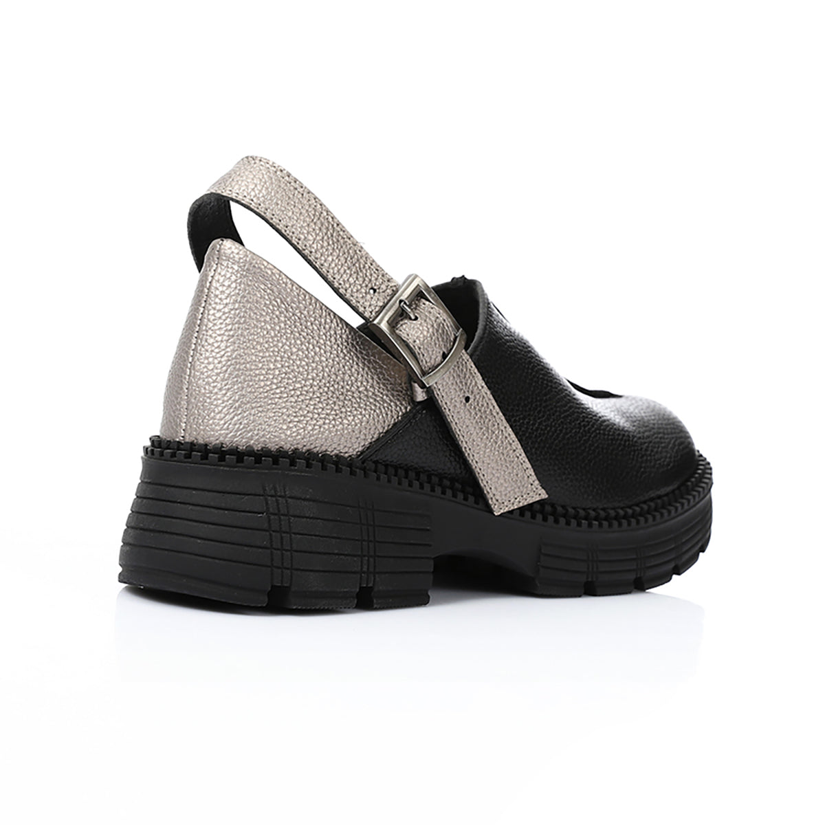 مستر جو - صنادل مكتنزة أنيقة باللونين الأسود والمعدني