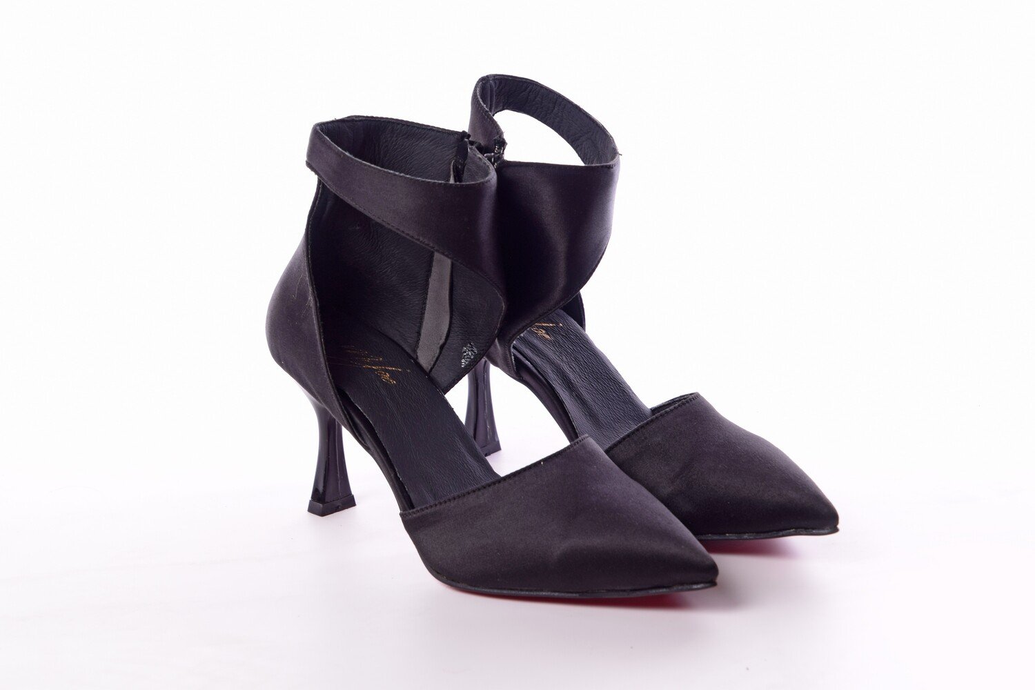 مستر جو صندل بلاك للنساء