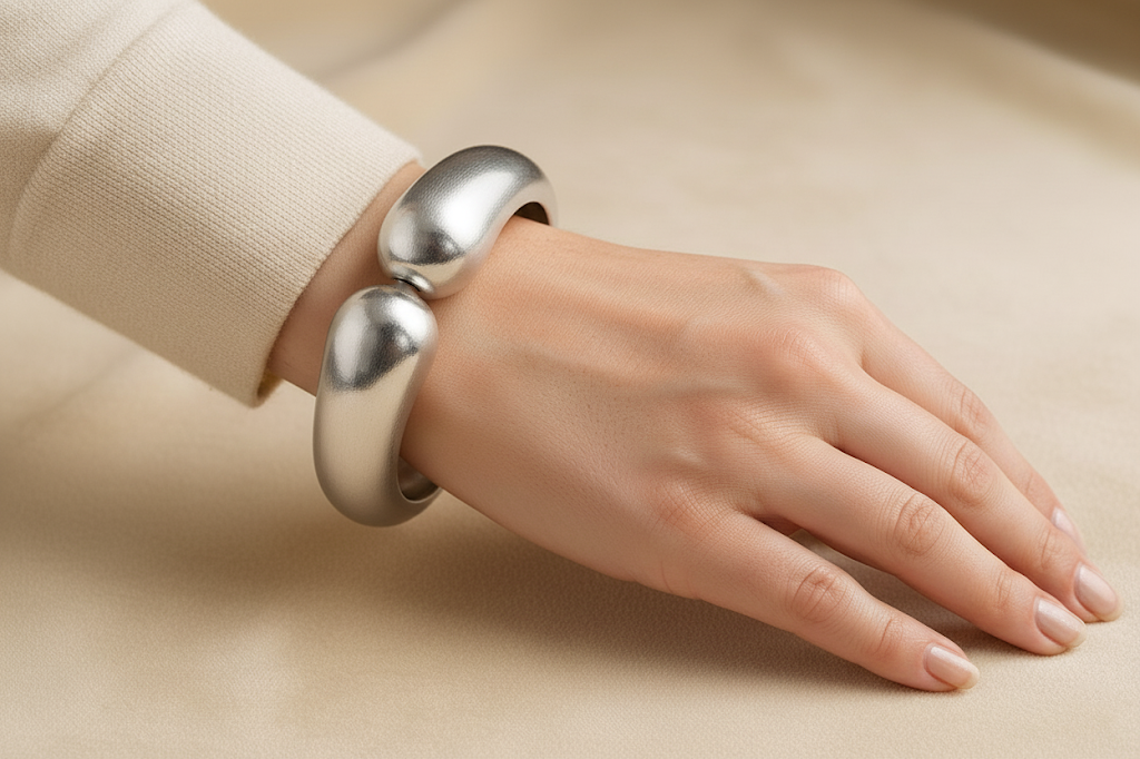 Modern Design Plated Metal Bracelet