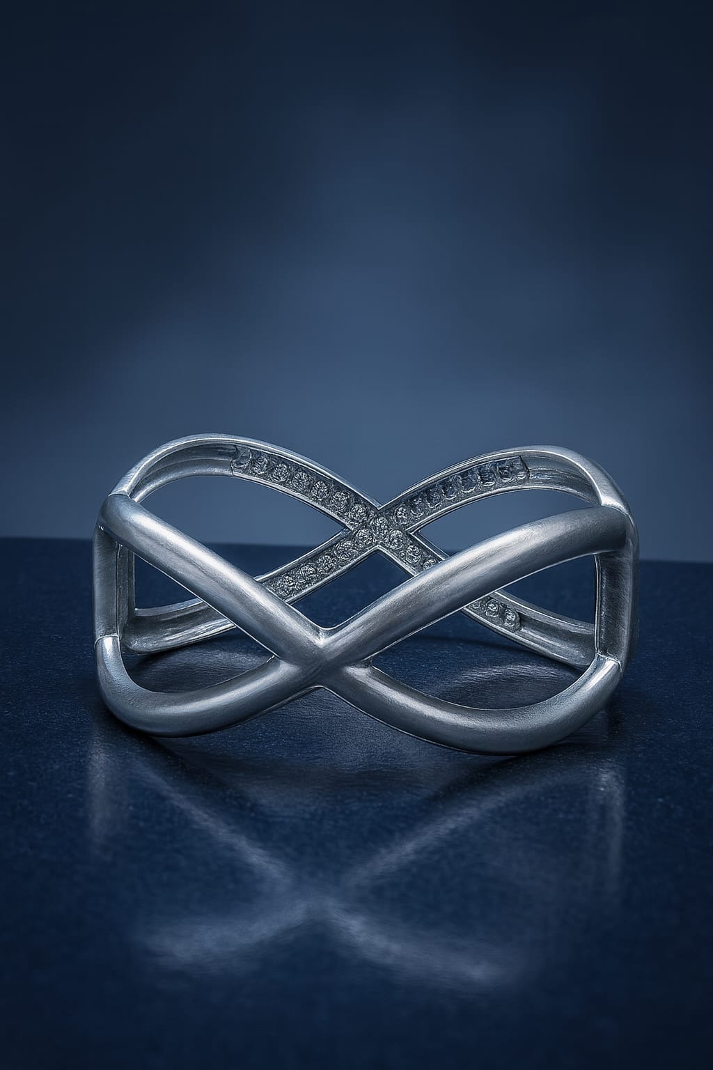 Infinity Design Shiny Bracelet