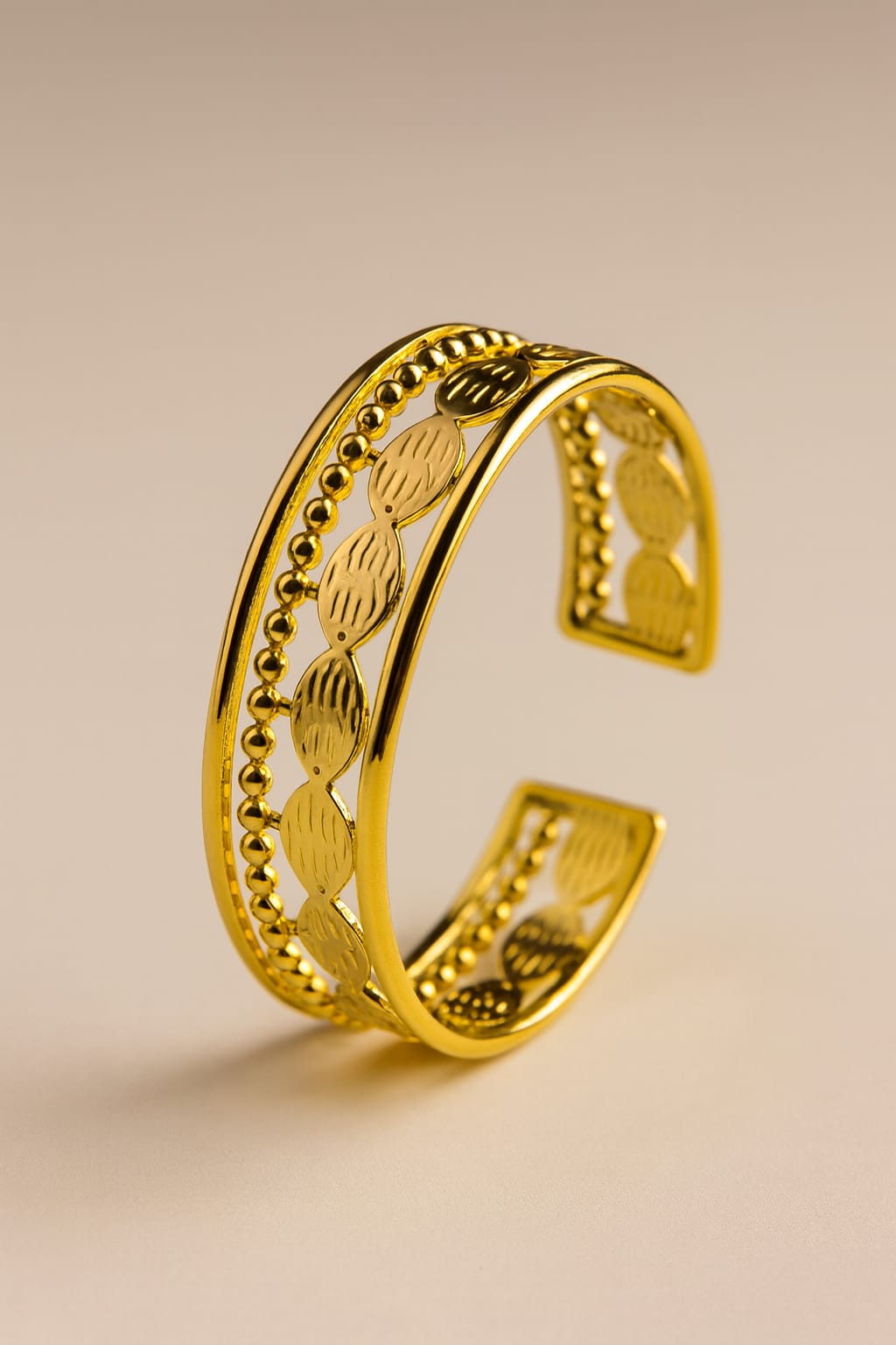 Elegant Gold Bracelet with Unique Design