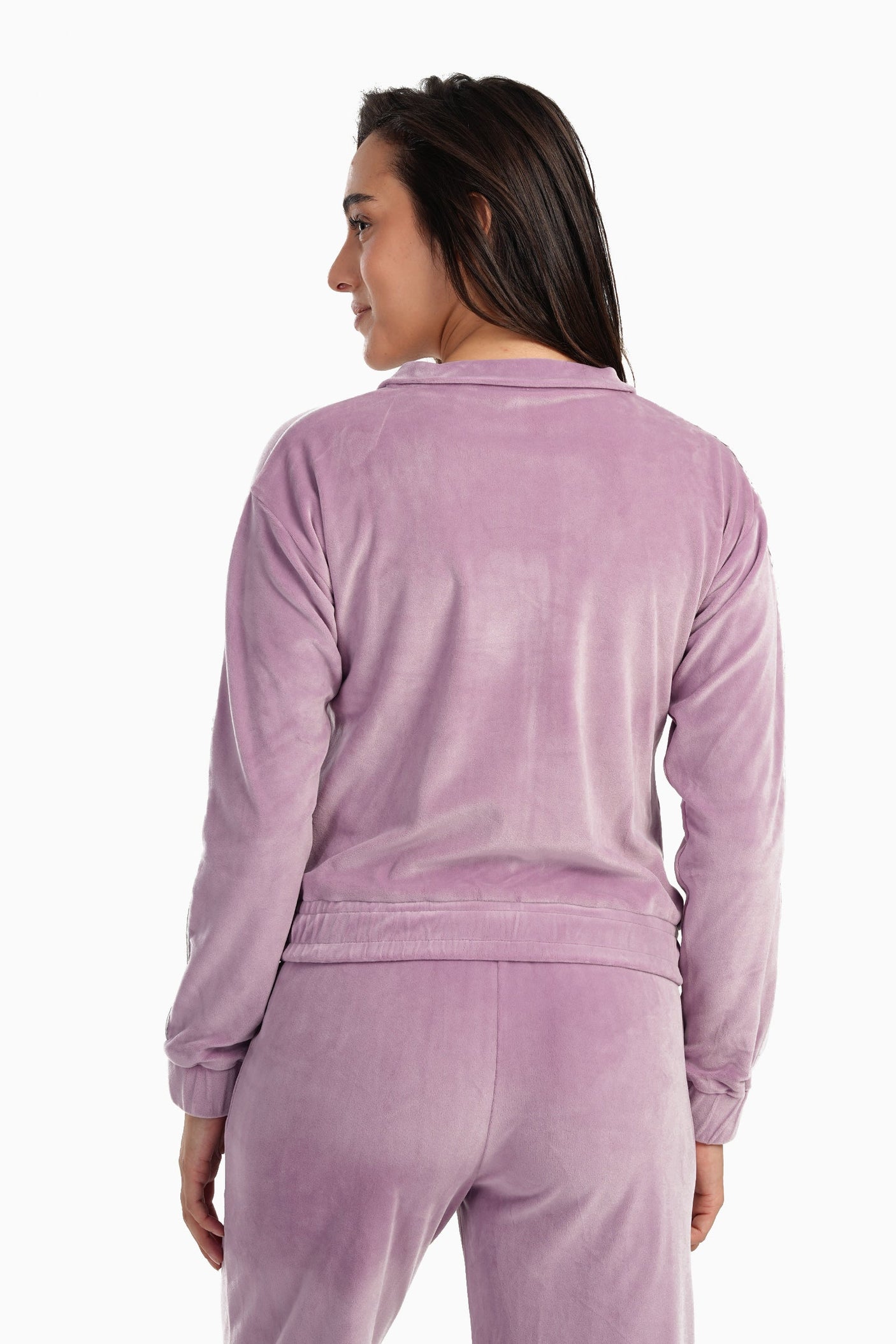 كارينا - طقم بيجامة مخملية قصيرة