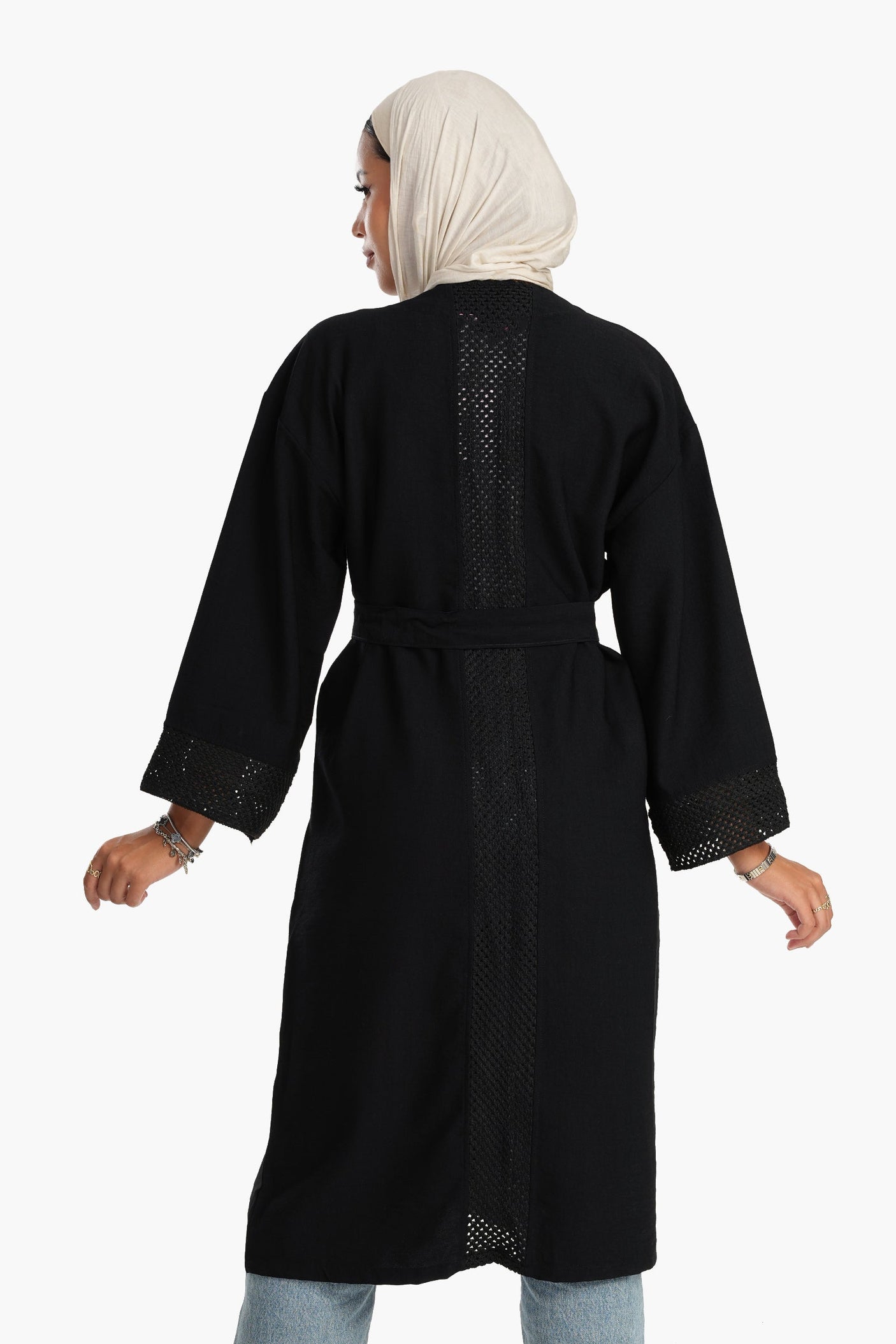 كارينا - كيمونو بأصفاد شبكية من الكروشيه