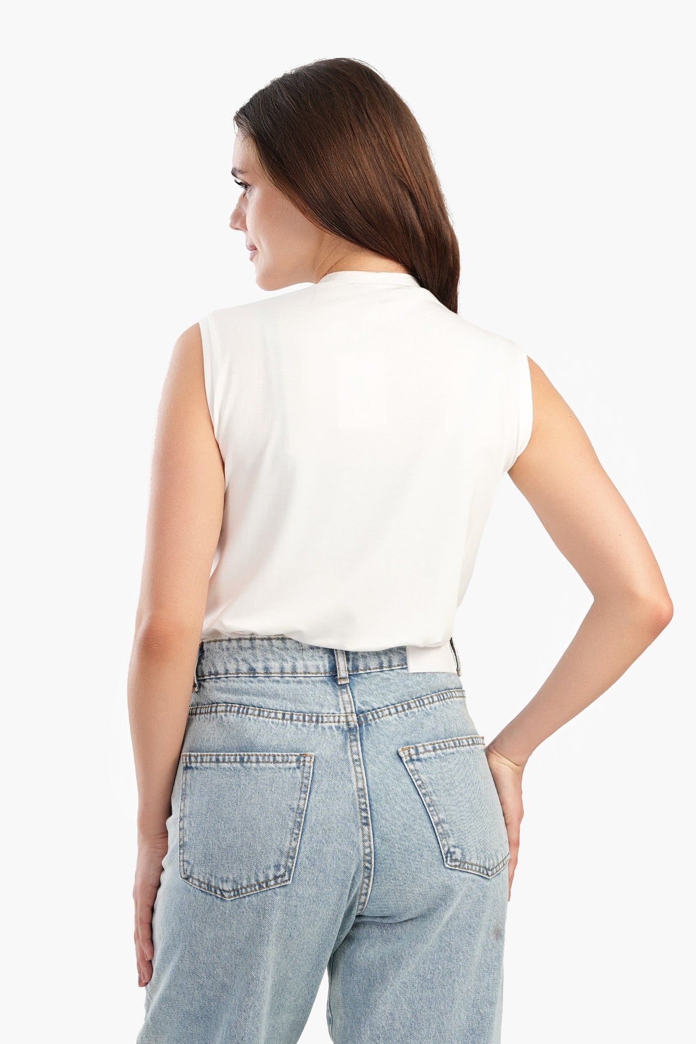 Carina - Sleek Viscose Sleeveless Top