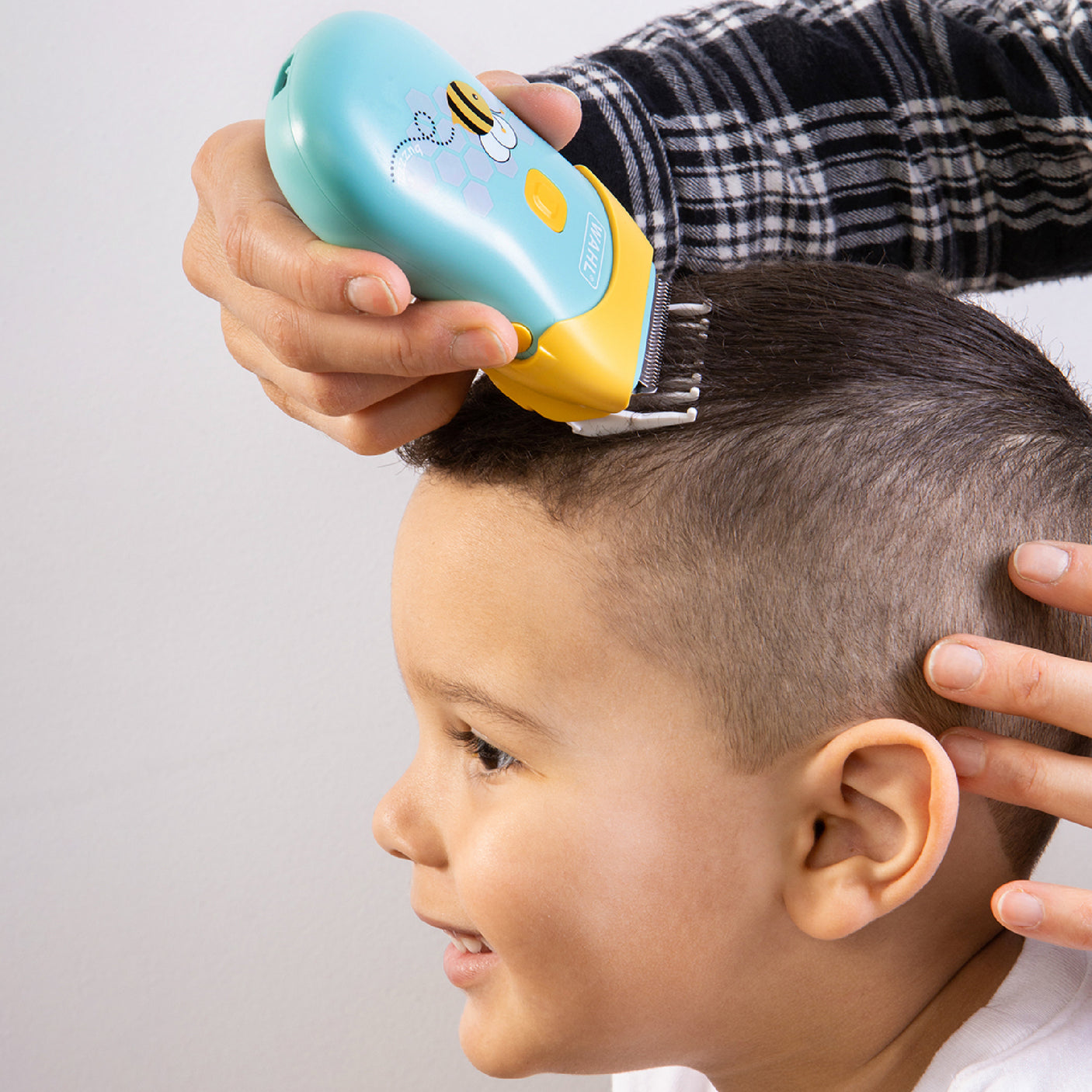 Wahl - Gentle hair clipper designed for kids with low noise operation