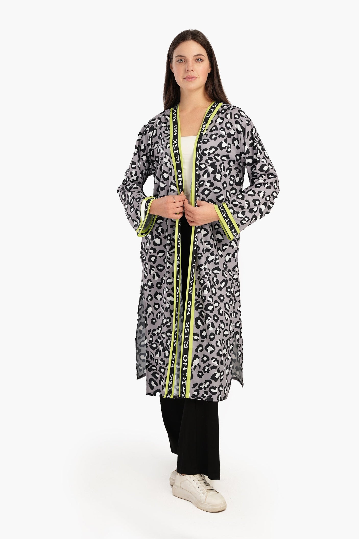 كارينا - كيمونو لا يوجد خطر ولا سحر