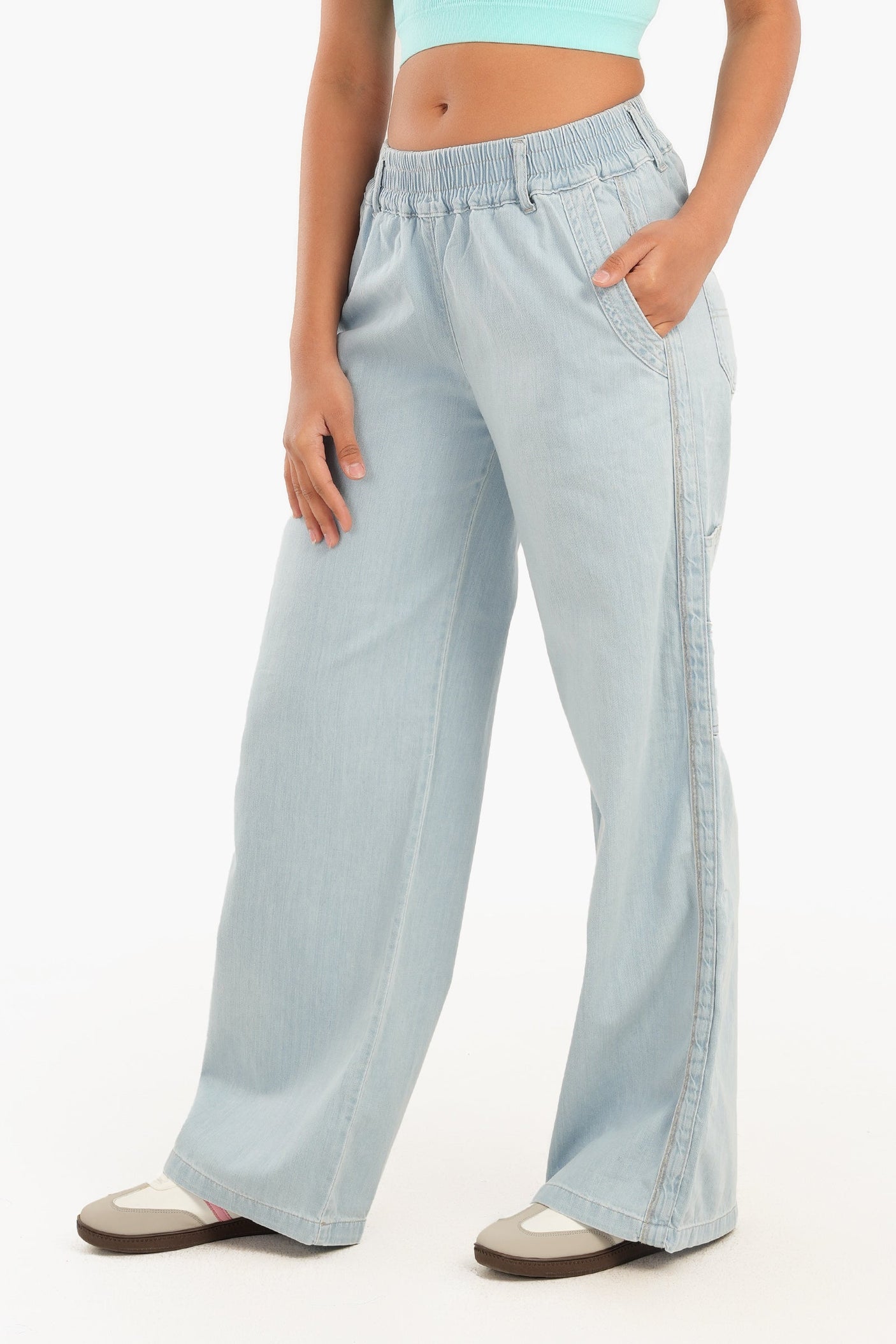 كارينا - بنطال جينز خفيف الوزن بأرجل واسعة
