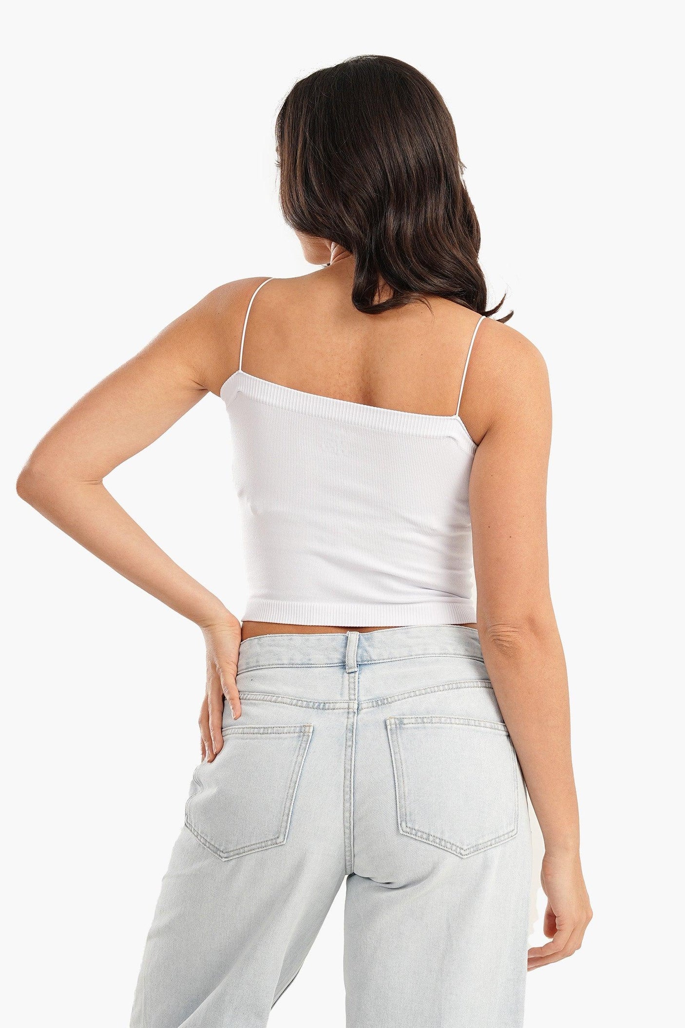 كارينا - كروب توب بحمّالات رفيعة