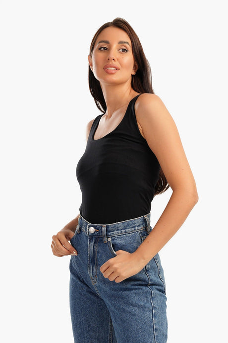 كارينا - توب حمّالات ضيق مبطن