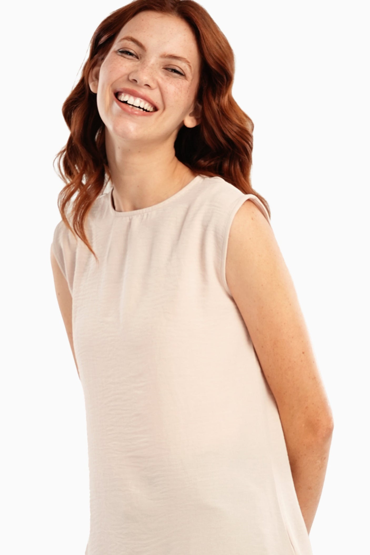 كارينا - بلوزة خفيفة الوزن برقبة دائرية